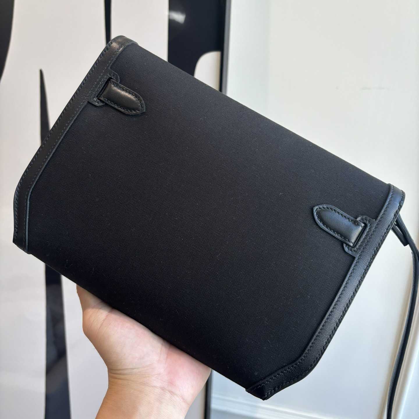 Hermes Kelly Depeches 25 Pouch - DopestKickz