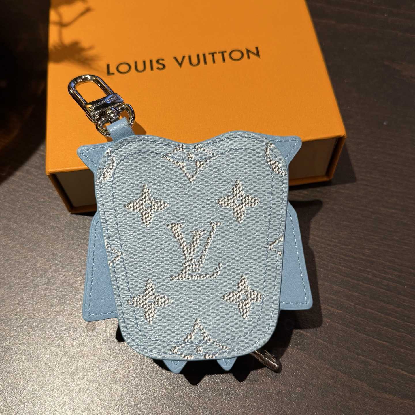 Louis Vuitton LV Owl Bag Charm S00 - DopestKickz