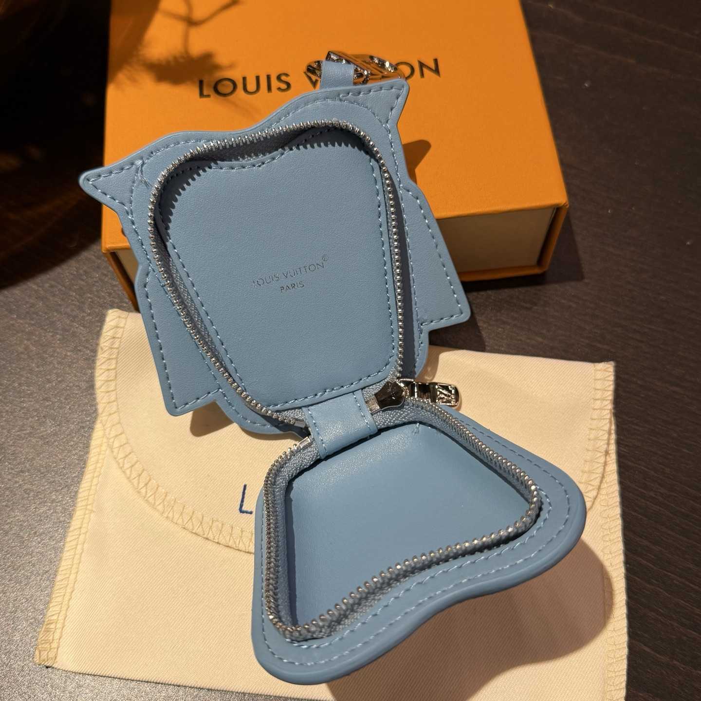 Louis Vuitton LV Owl Bag Charm S00 - DopestKickz