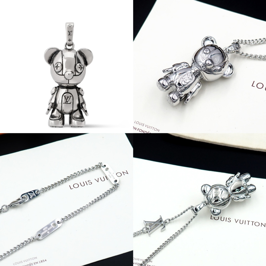 Louis Vuitton LV Louis Medium Charm S00  - DopestKickz