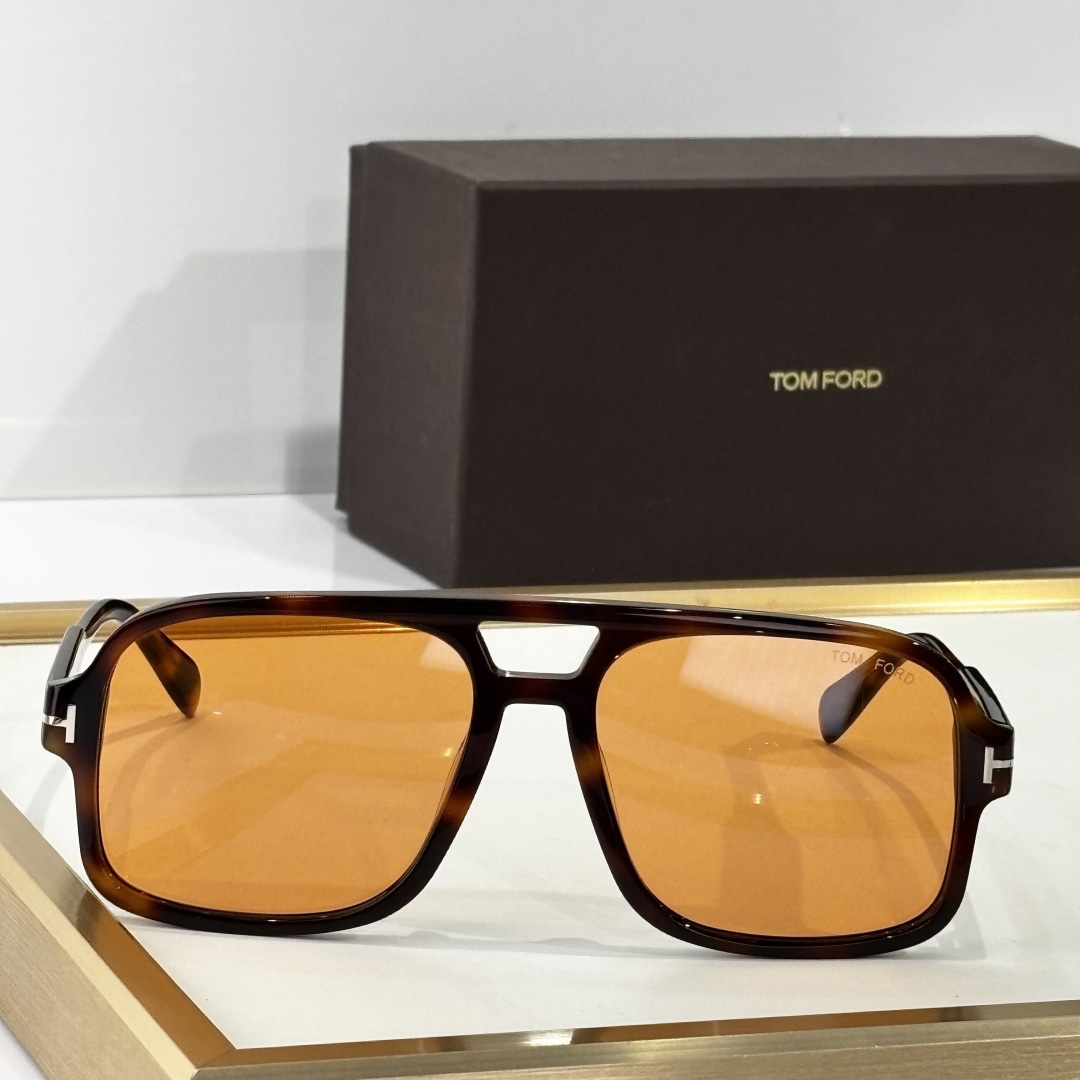 Tom Ford TF884 Sunglasses - DopestKickz