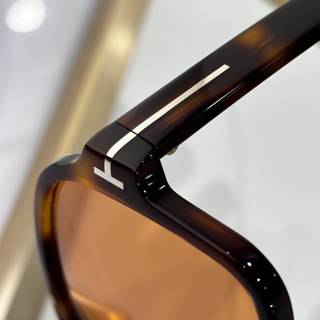 Tom Ford TF884 Sunglasses - DopestKickz