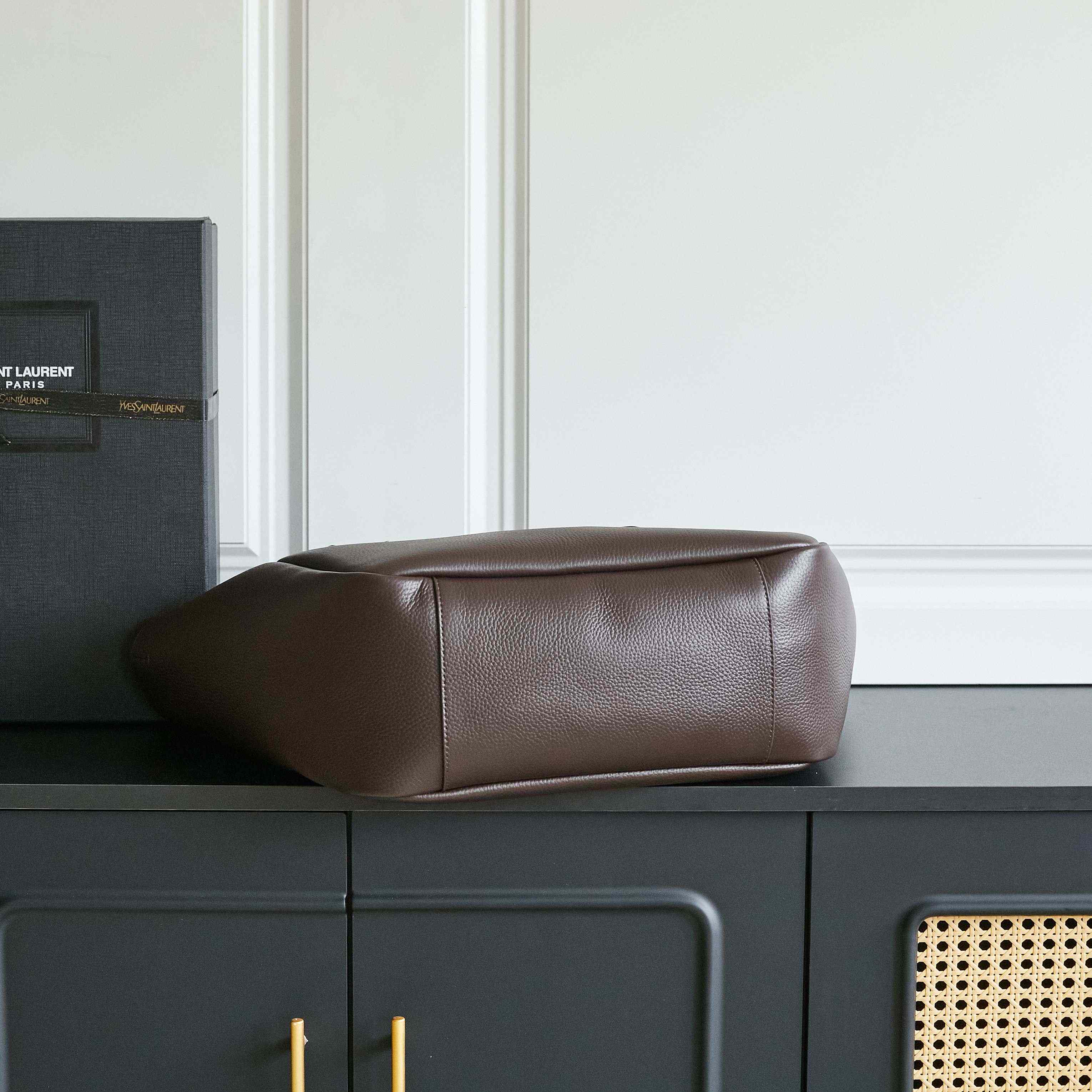 Saint Laurent LE 5 À 7 Bea In Grained Leather - DopestKickz