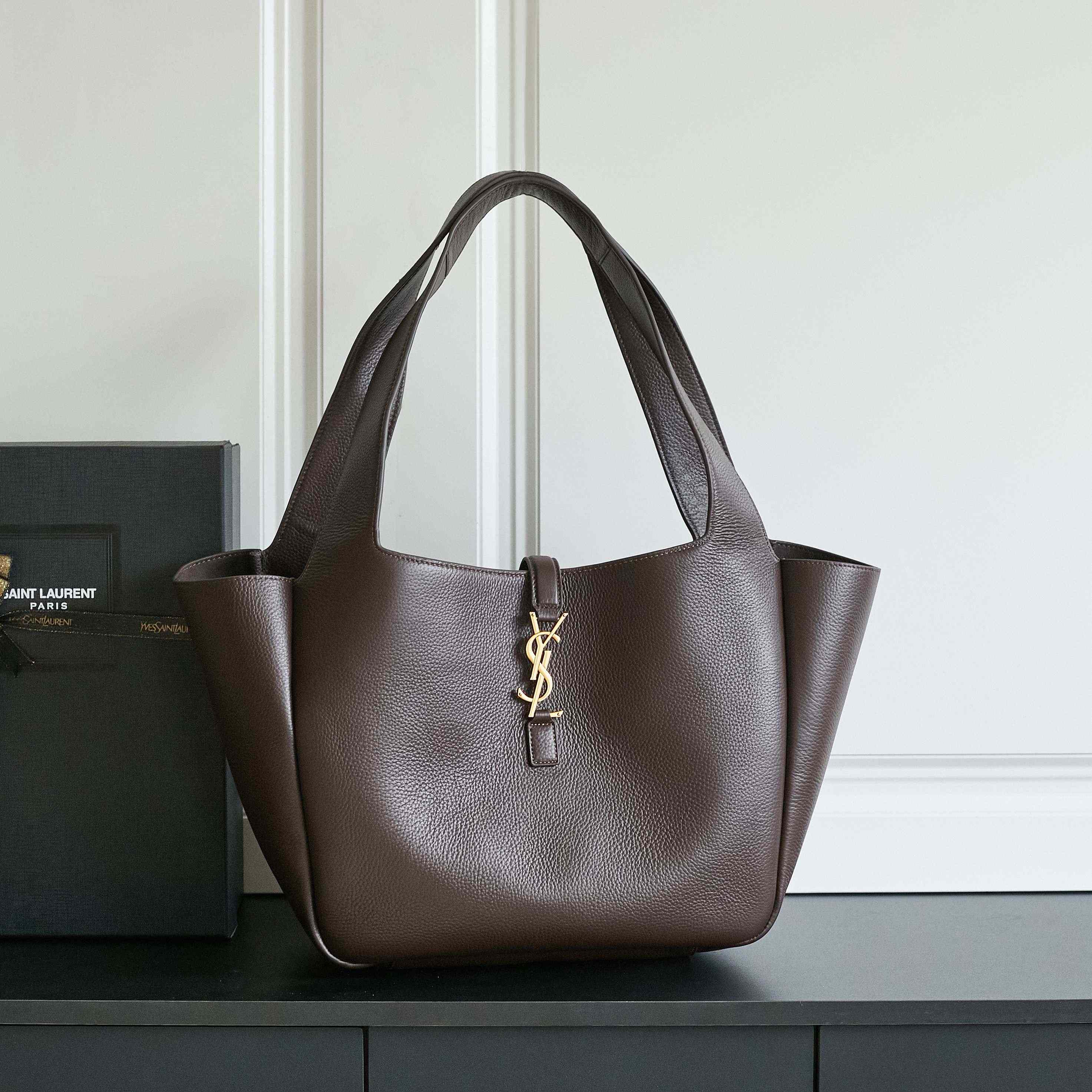 Saint Laurent LE 5 À 7 Bea In Grained Leather - DopestKickz