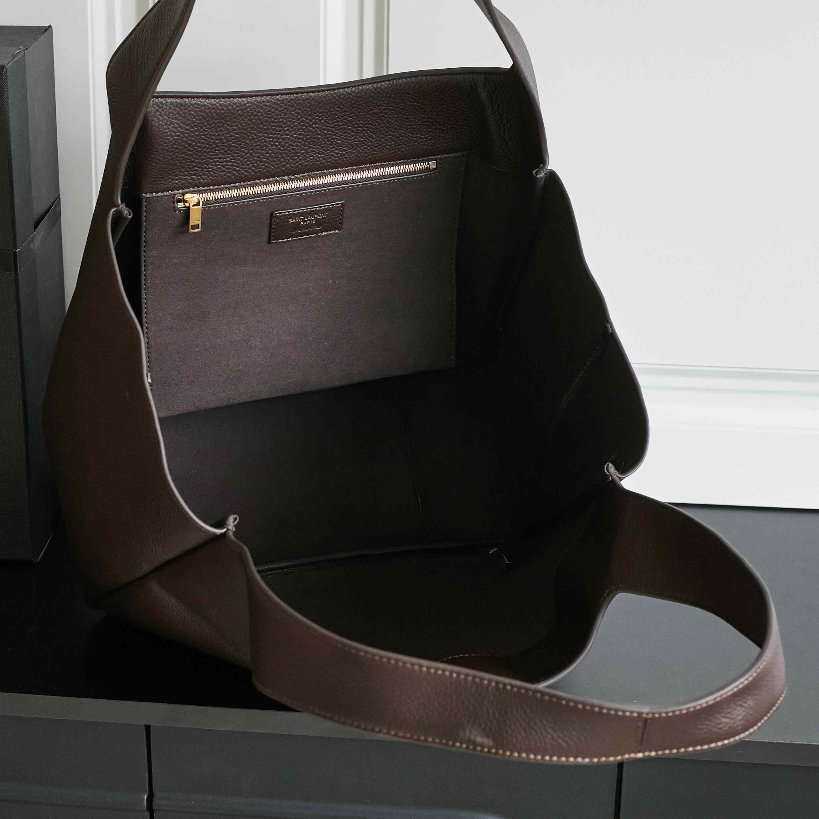 Saint Laurent LE 5 À 7 Bea In Grained Leather - DopestKickz