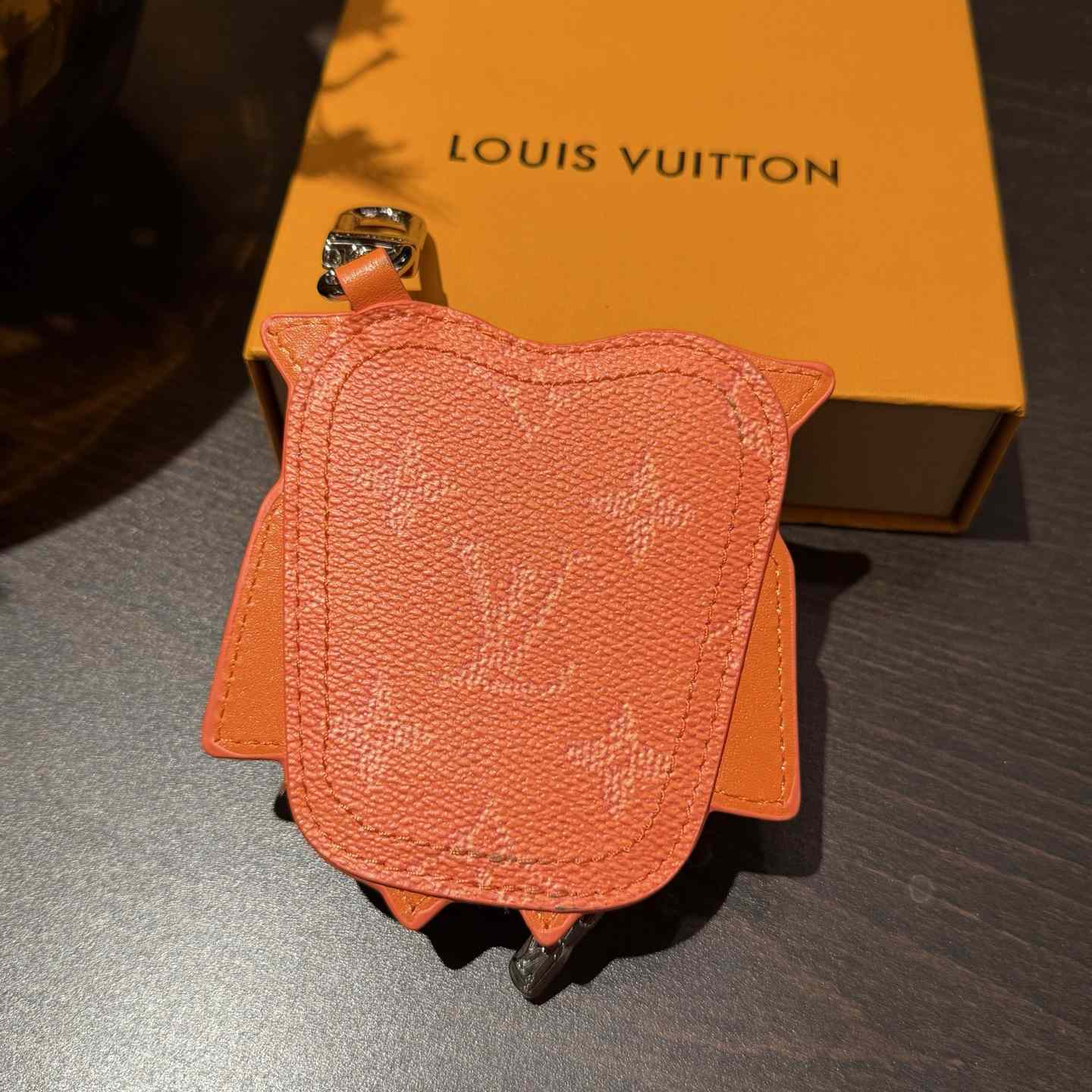 Louis Vuitton LV Owl Bag Charm S00 - DopestKickz