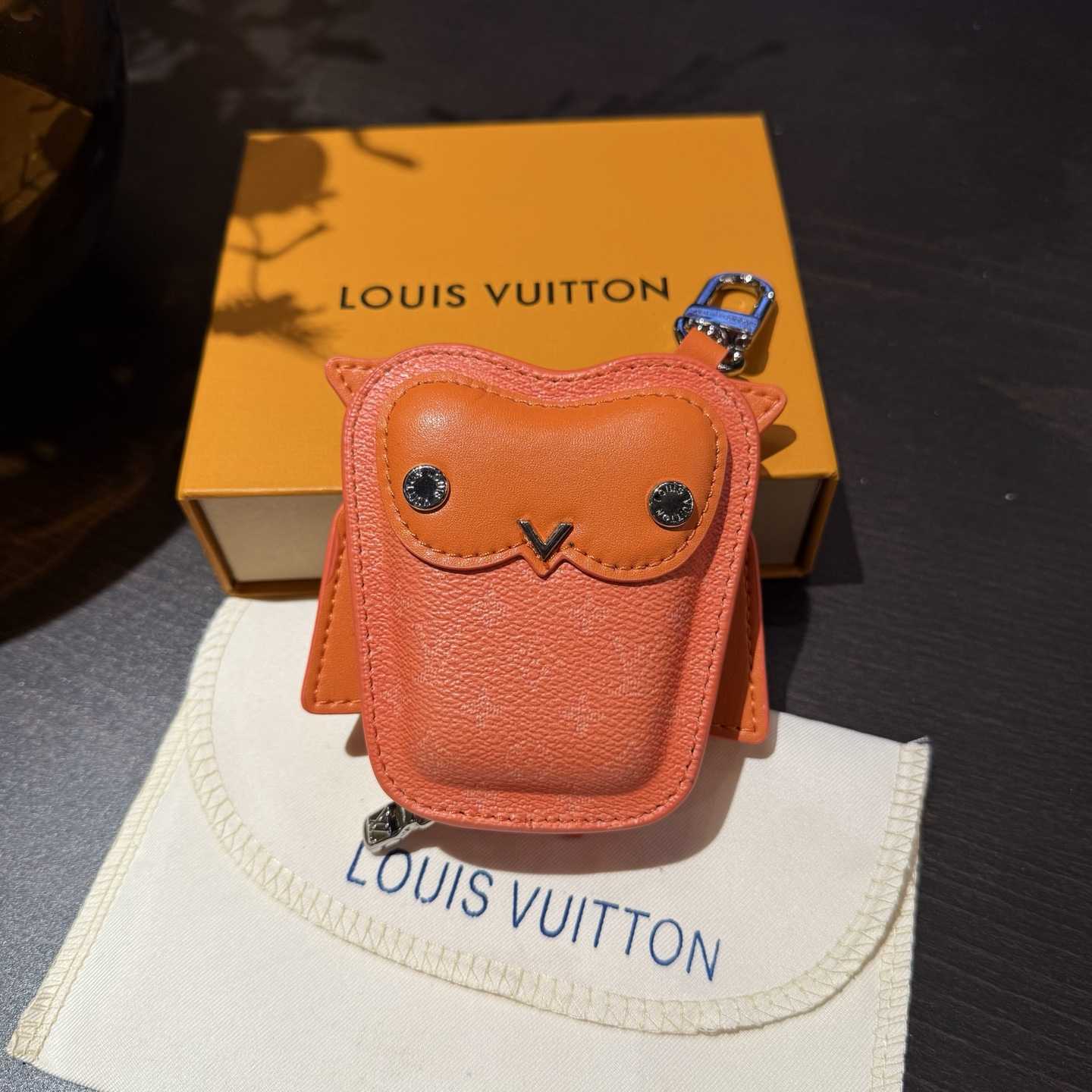Louis Vuitton LV Owl Bag Charm S00 - DopestKickz