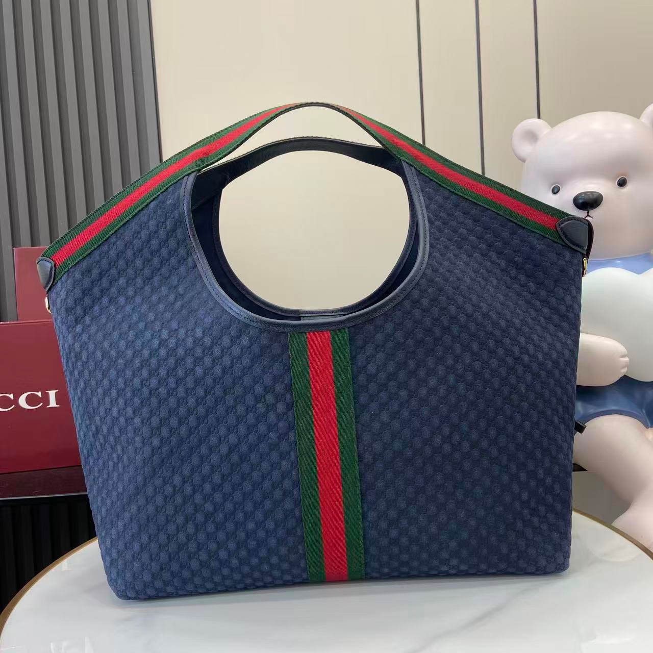 Gucci Giglio Large Tote Bag - DopestKickz