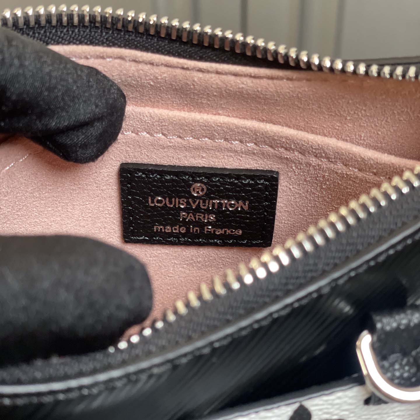 Louis Vuitton Marellini shoulder bag   M20998 - DopestKickz