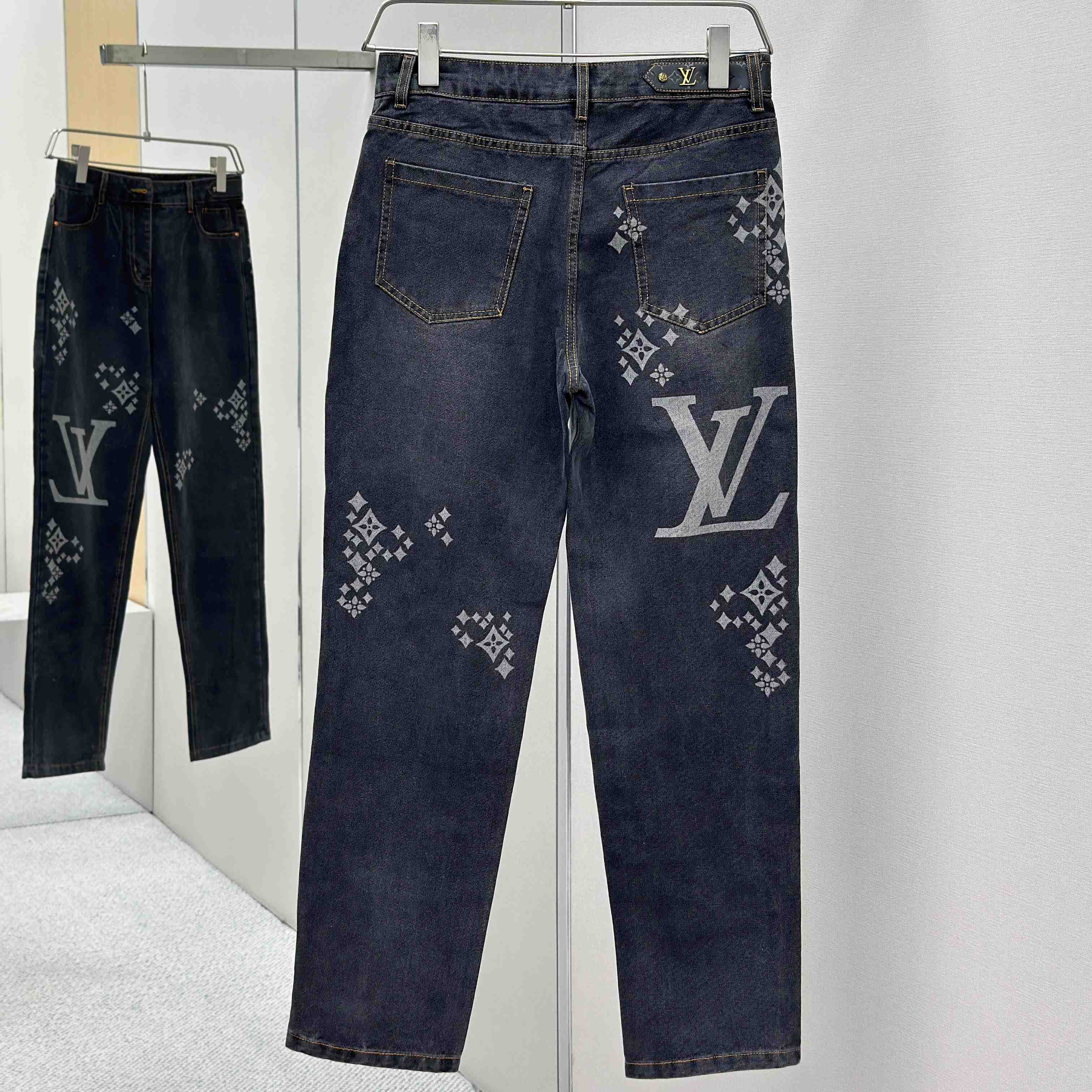 Louis Vuitton Jeans - DopestKickz