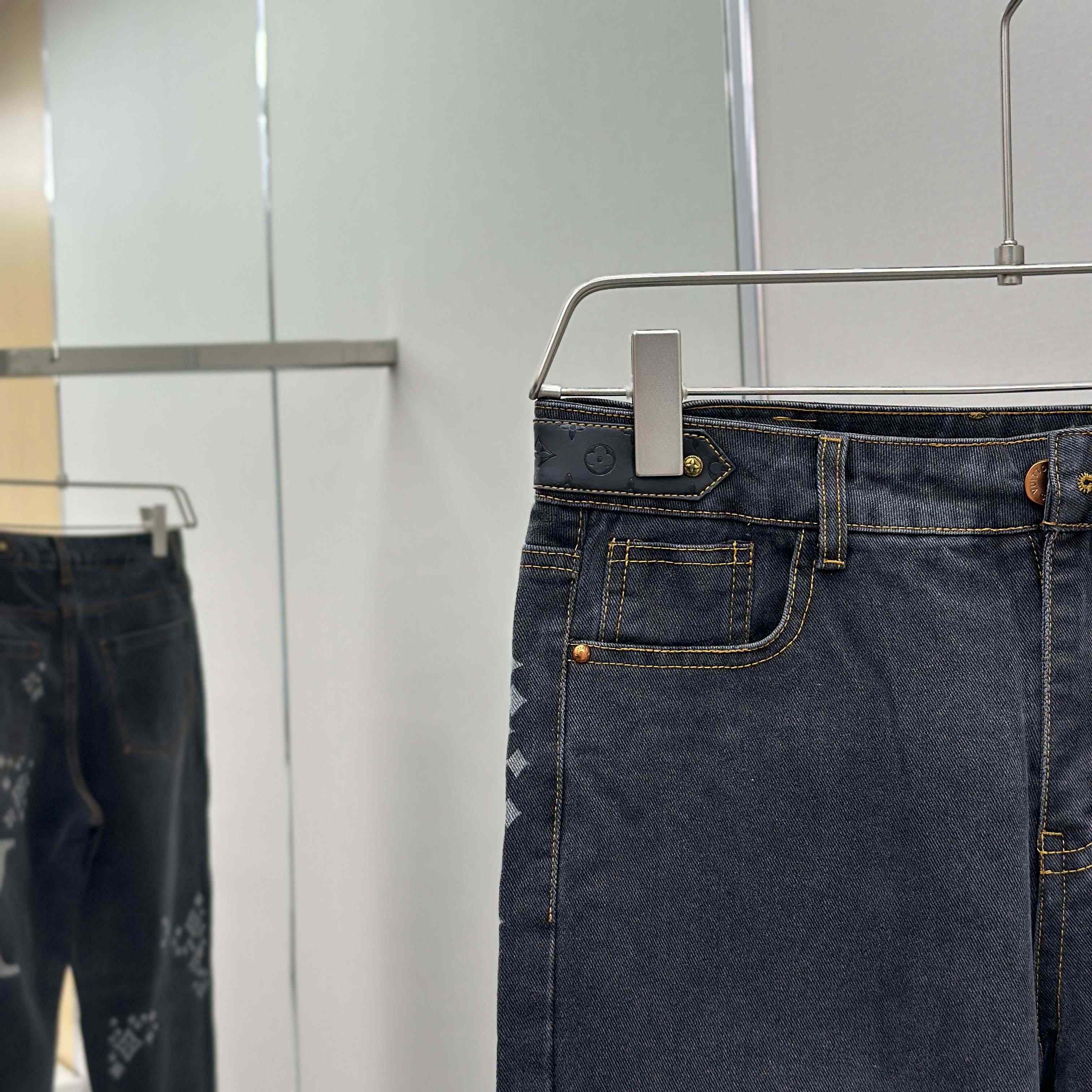 Louis Vuitton Jeans - DopestKickz