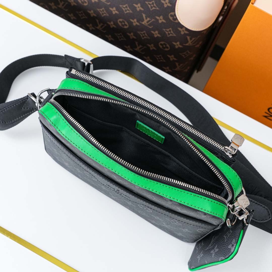 Louis Vuitton Trio Messenger bag  M26052 - DopestKickz