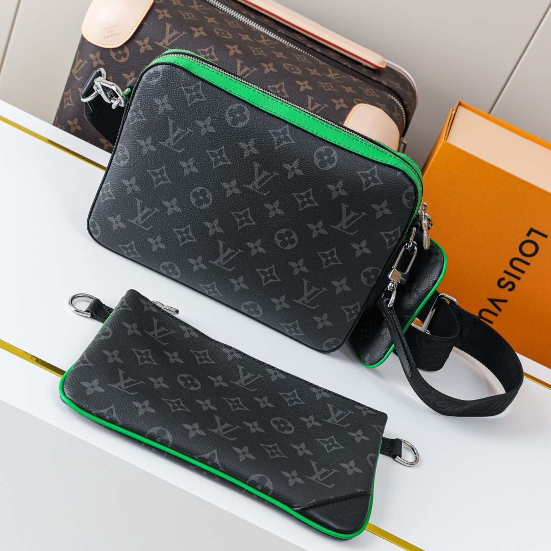 Louis Vuitton Trio Messenger bag  M26052 - DopestKickz