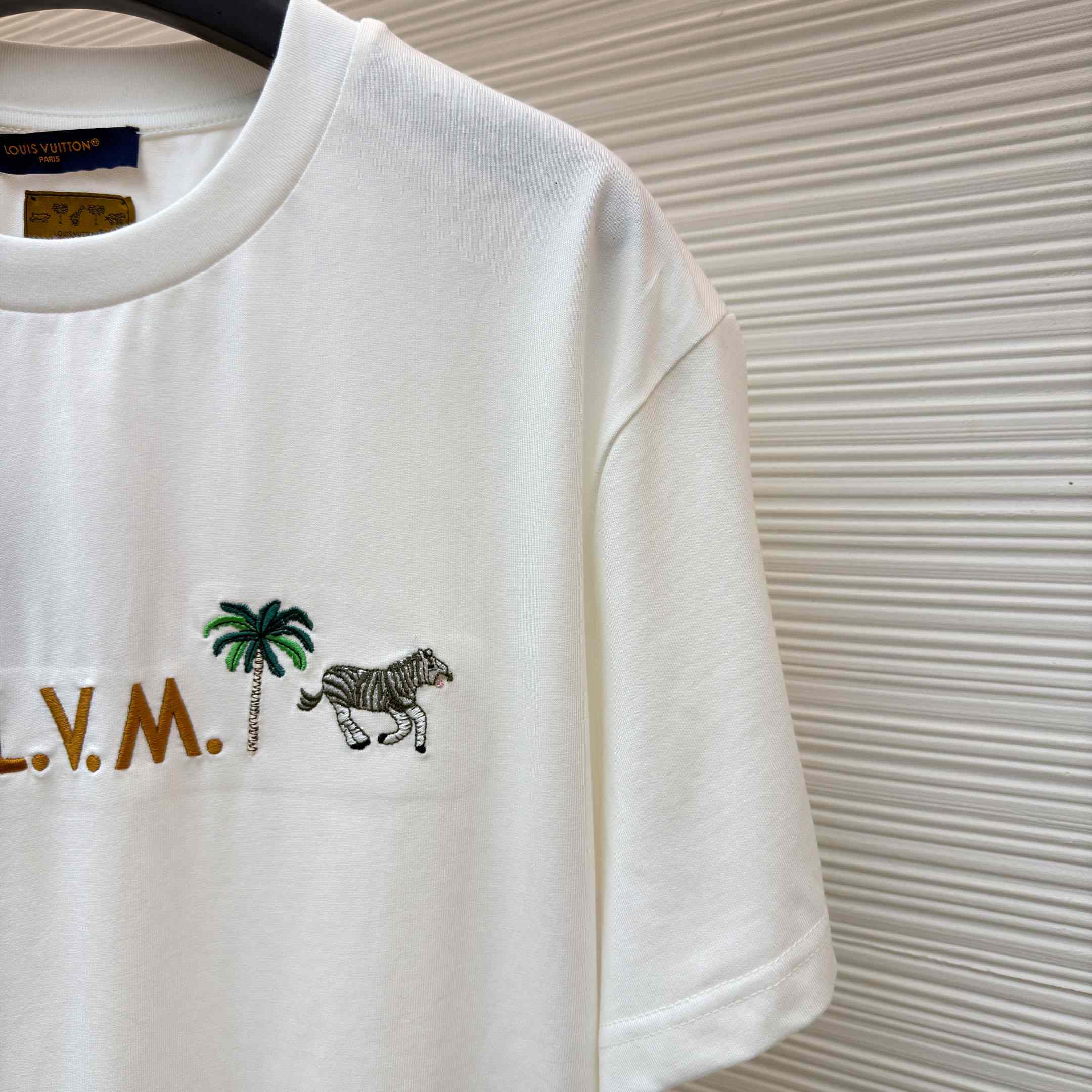 Louis Vuitton x The Darjeeling Limited Embroidered Short-Sleeved Crewneck 1AJVQO - DopestKickz