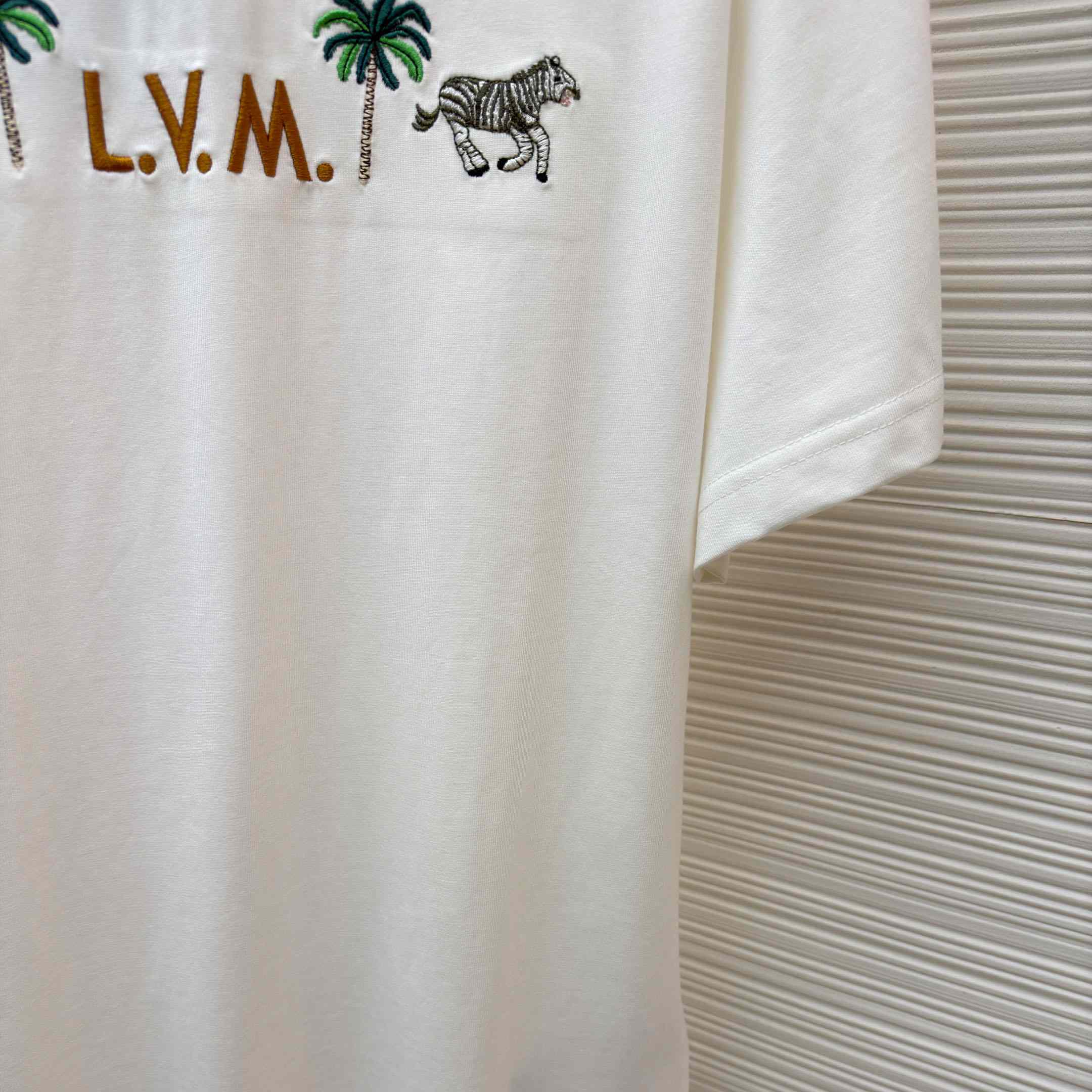 Louis Vuitton x The Darjeeling Limited Embroidered Short-Sleeved Crewneck 1AJVQO - DopestKickz