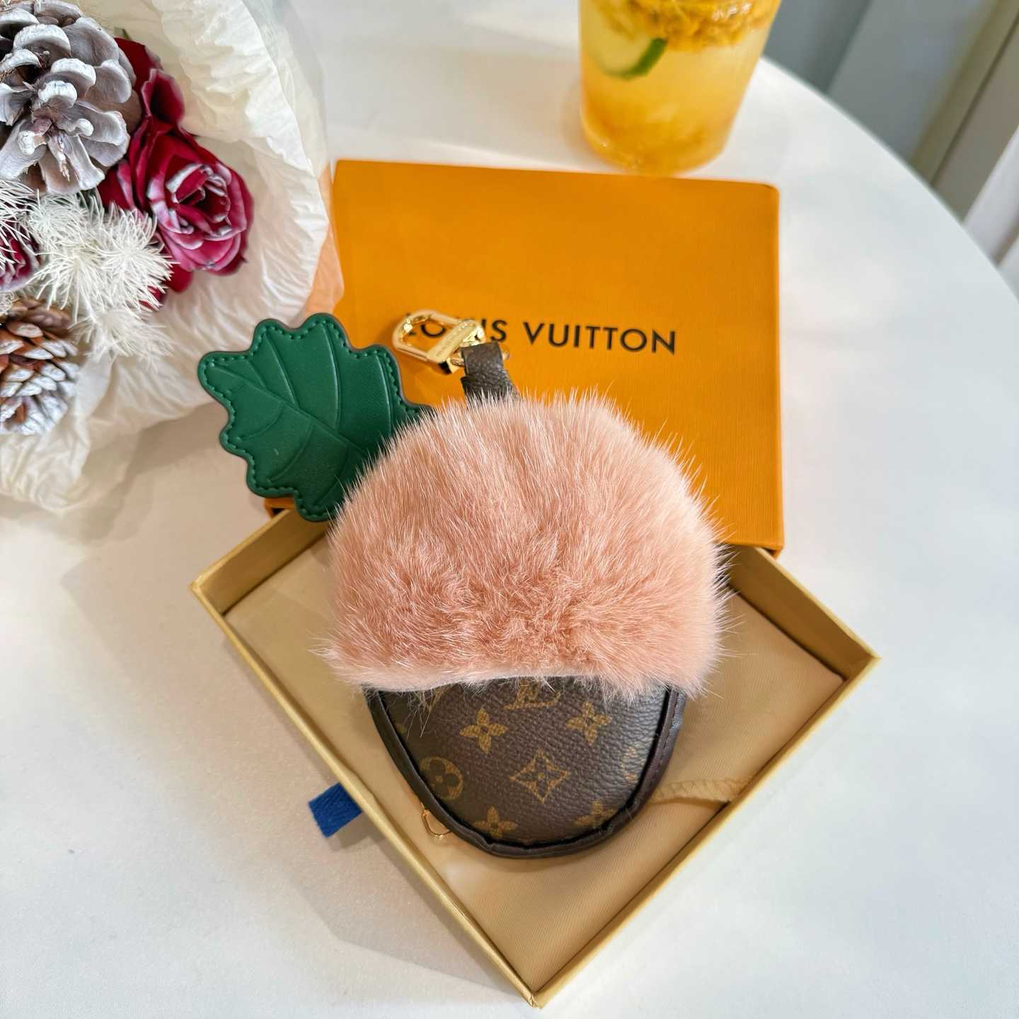 Louis Vuitton LV Acorn Pouch S00 - DopestKickz