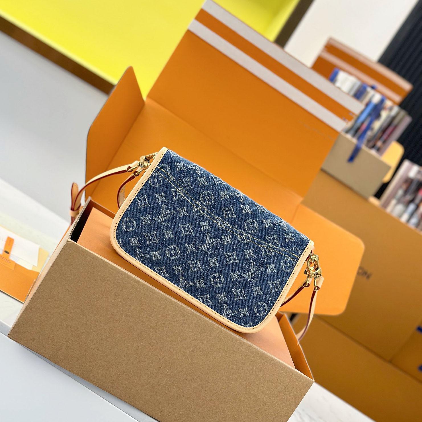 Louis Vuitton Diane M13070 - DopestKickz