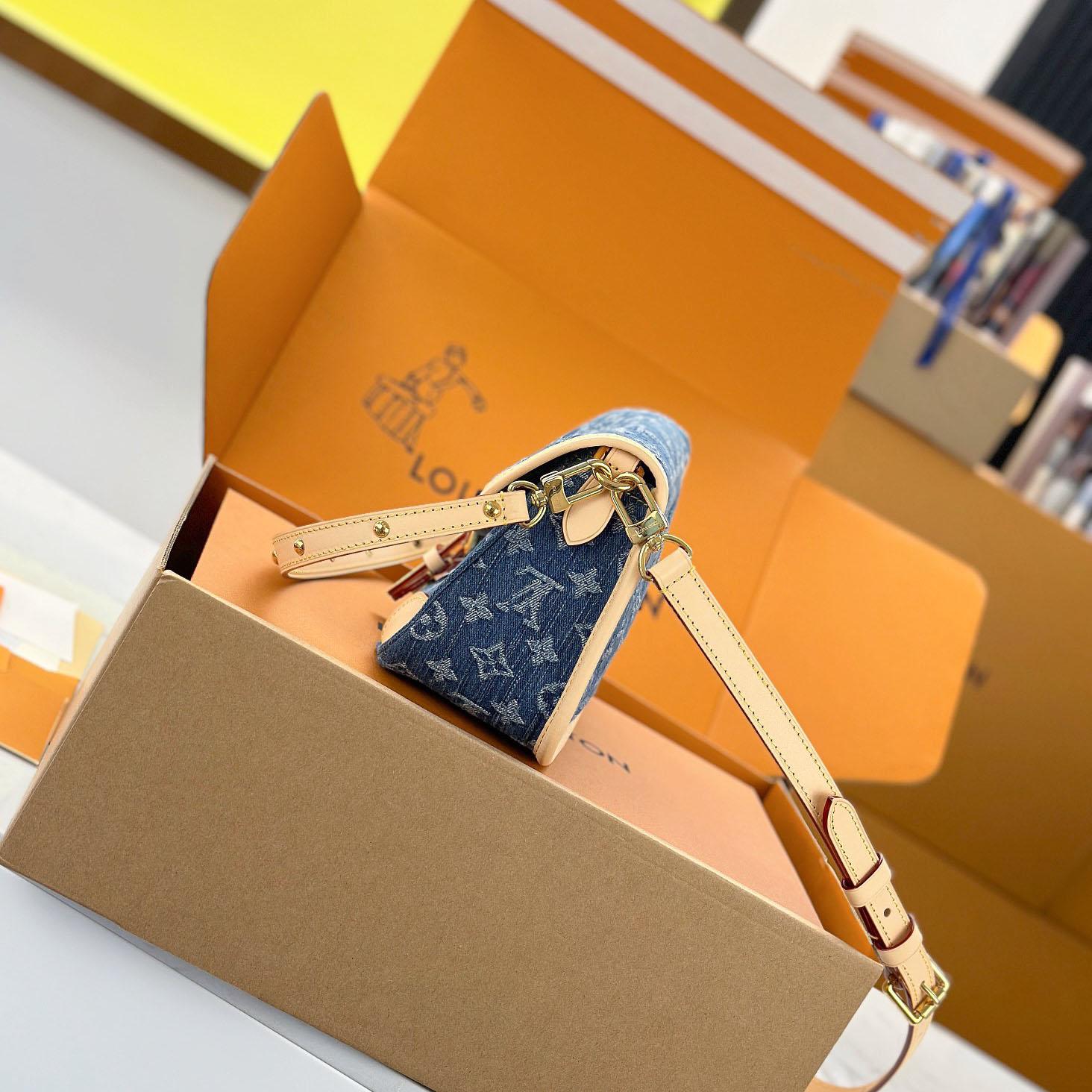 Louis Vuitton Diane M13070 - DopestKickz