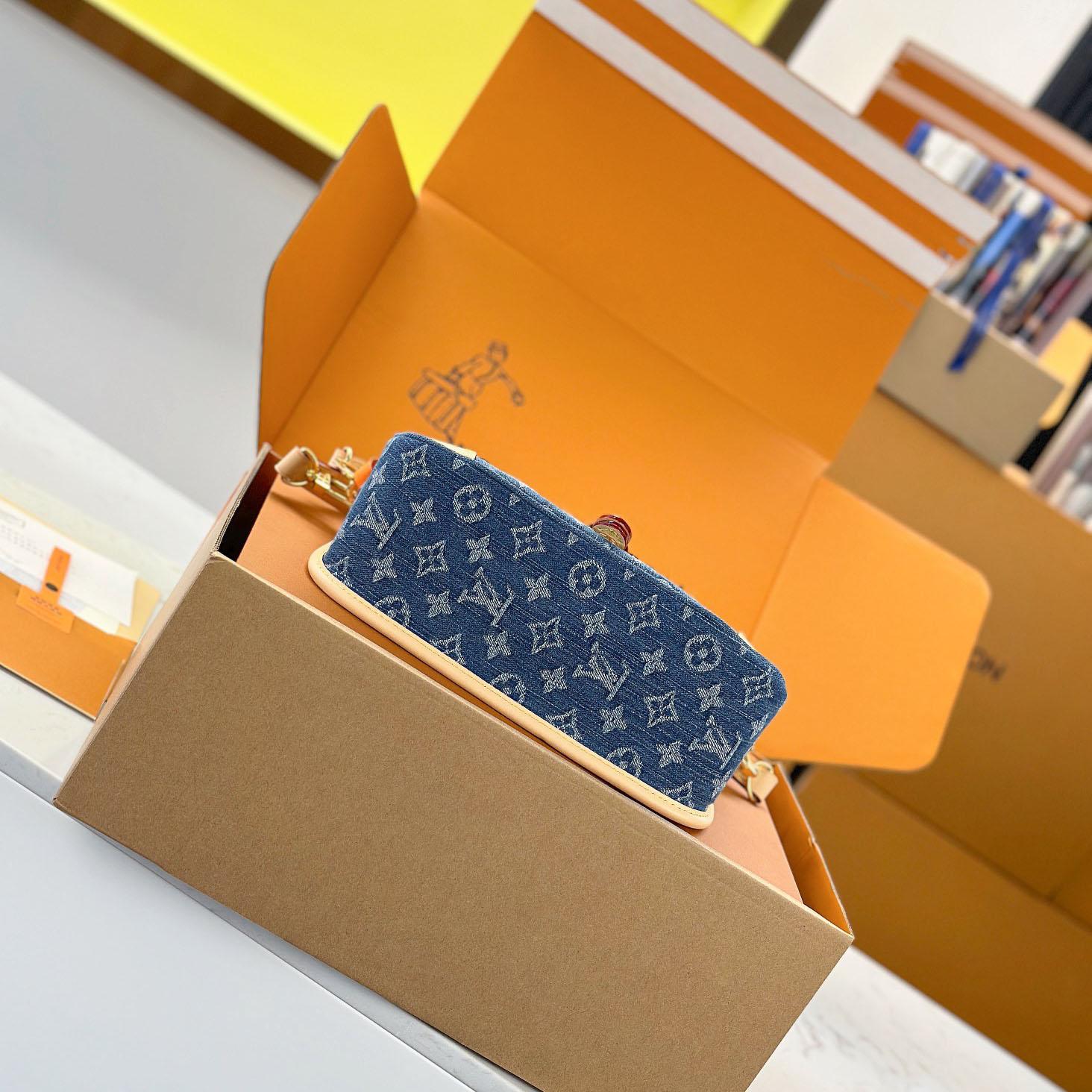 Louis Vuitton Diane M13070 - DopestKickz