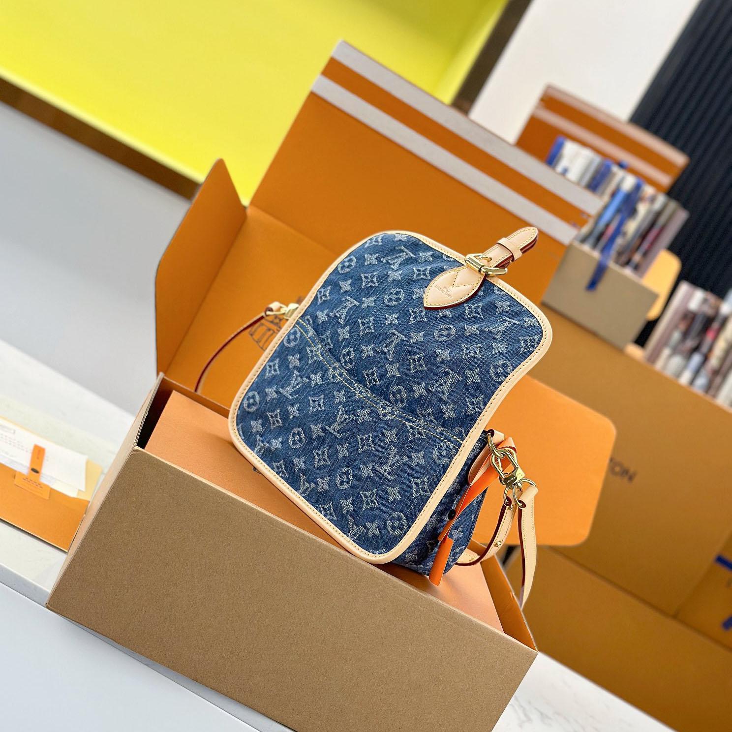 Louis Vuitton Diane M13070 - DopestKickz