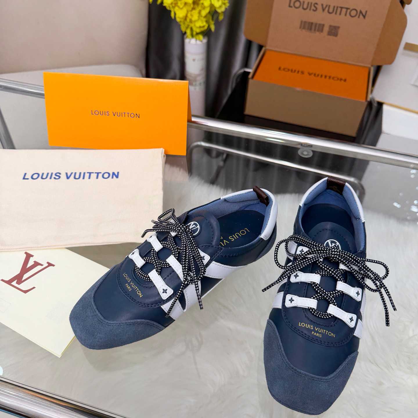 Louis Vuitton Sneakerina 1AIVLV - DopestKickz