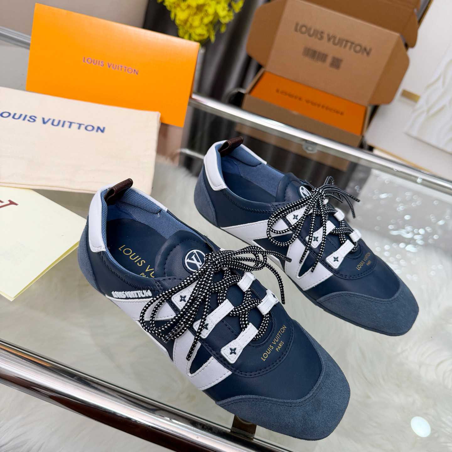 Louis Vuitton Sneakerina 1AIVLV - DopestKickz