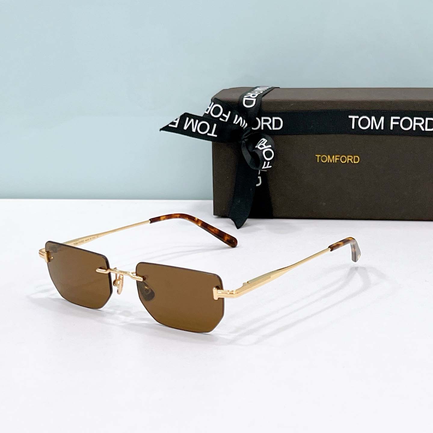 Tom Ford FT1355 Sunglasses - DopestKickz