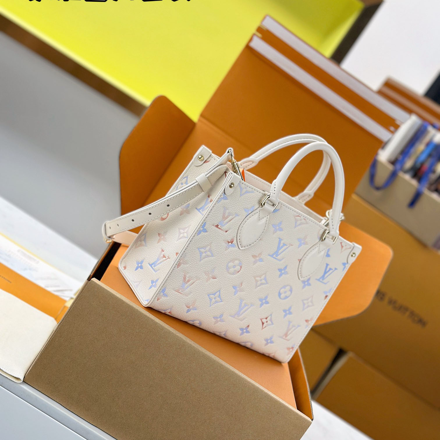 Louis Vuitton OnTheGo PM M25770 - DopestKickz