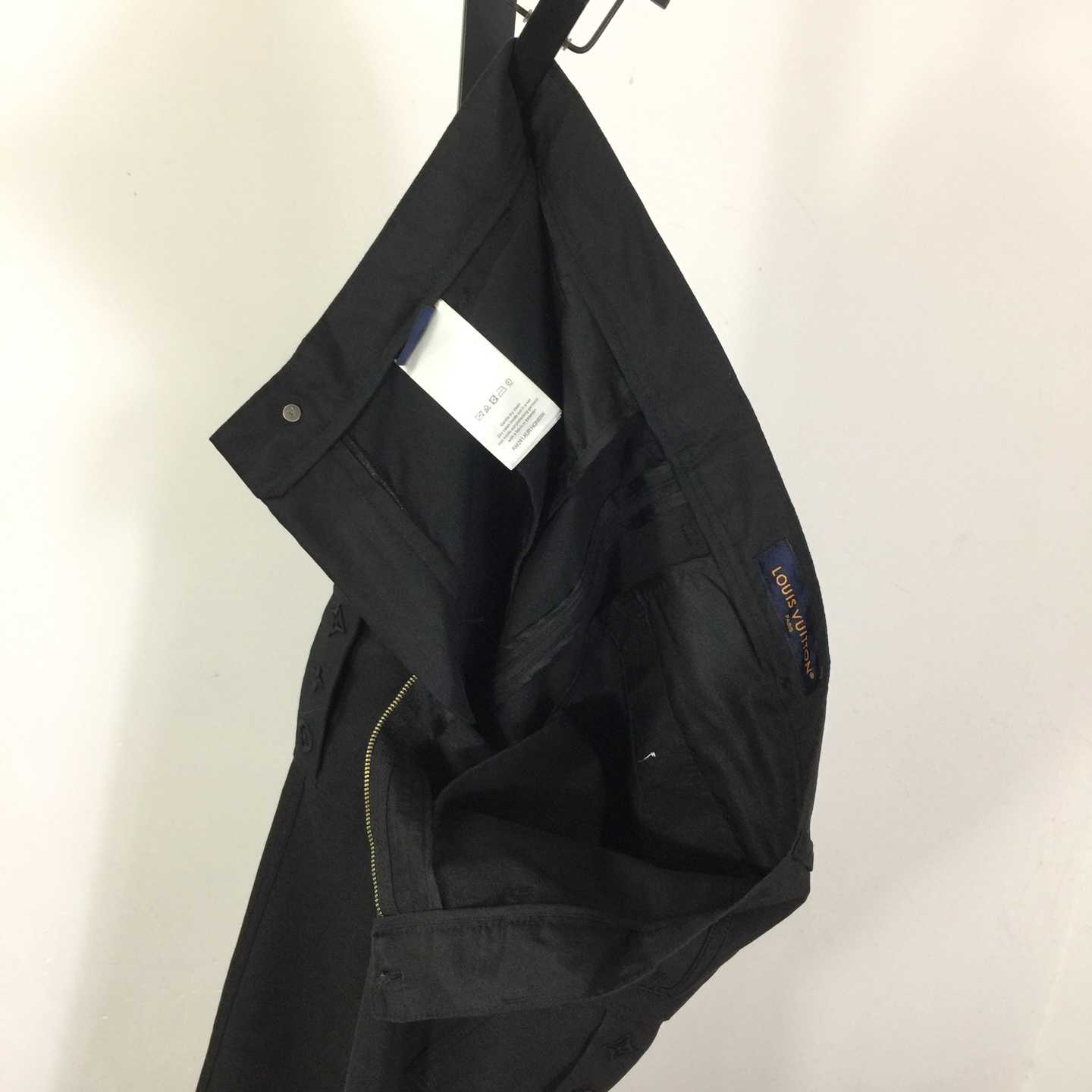 Louis Vuitton Signature Cargo Pants - DopestKickz