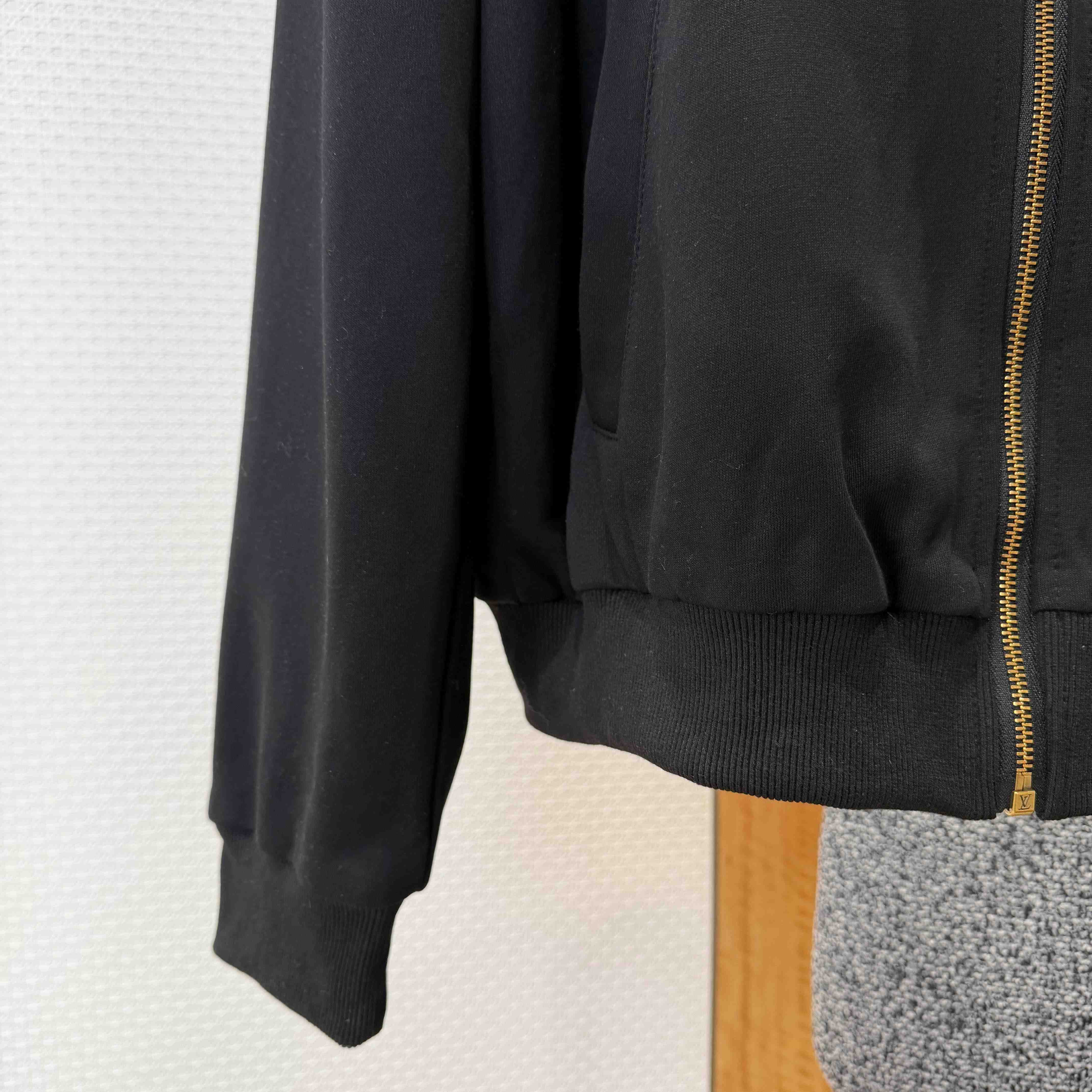 Louis Vuitton Embellished Signature Track Top     1AJUZU - DopestKickz