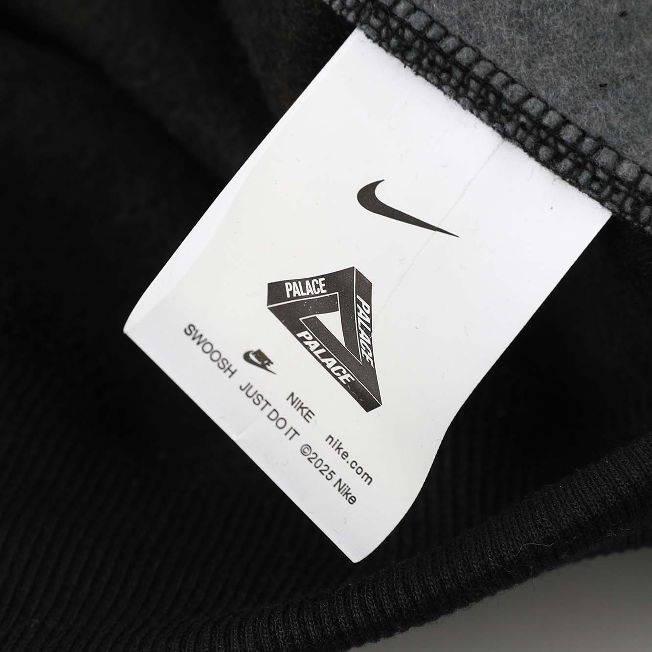 Palace x Nike Total P90 Crew - DopestKickz