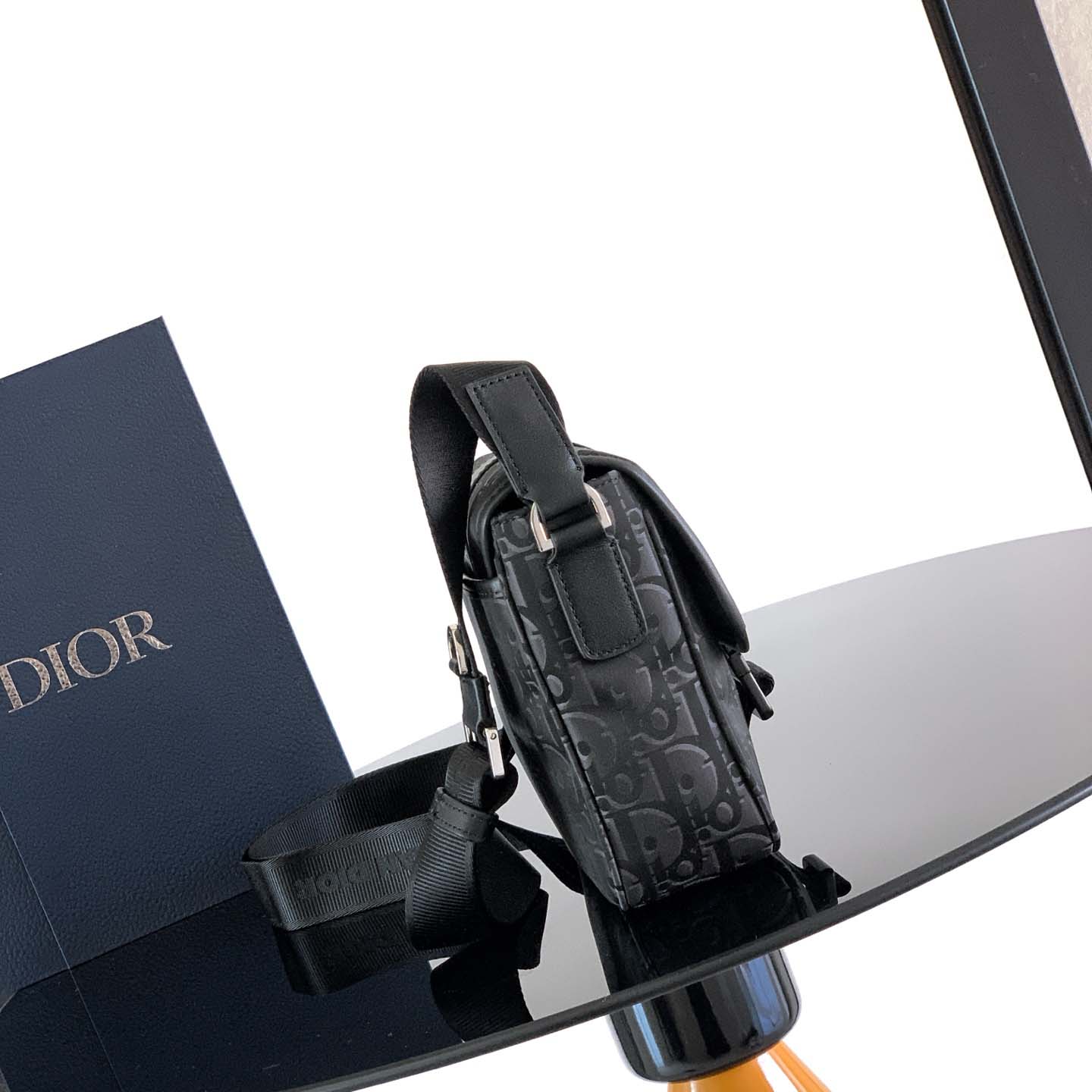 Dior Trek Messenger Bag - DopestKickz