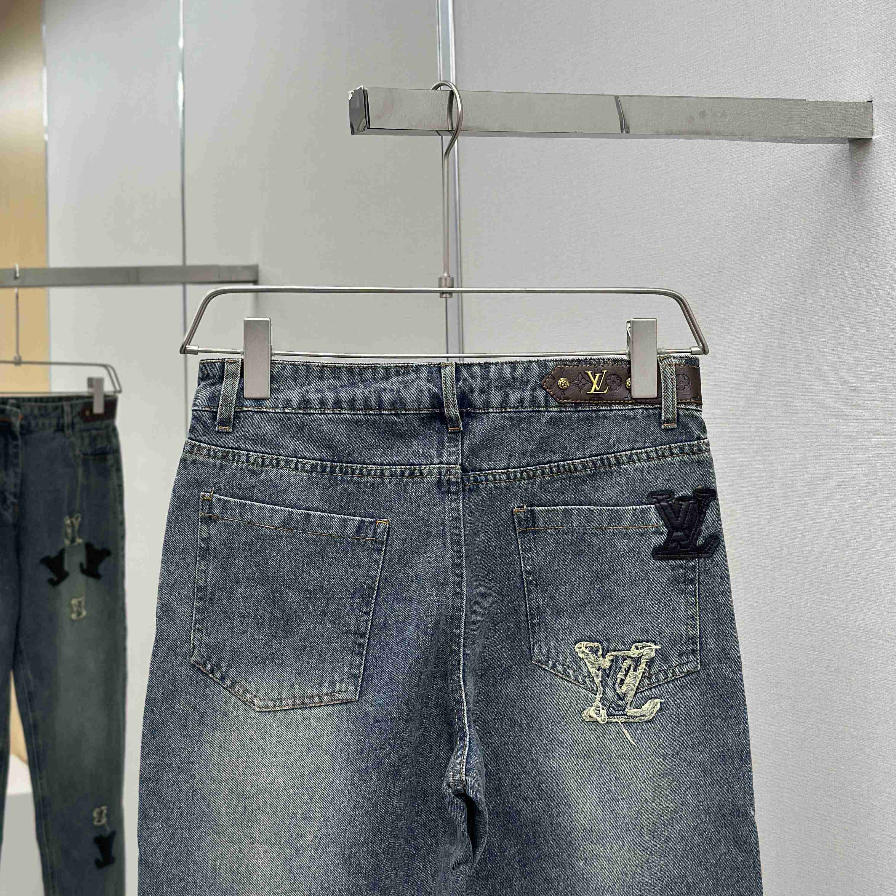 Louis Vuitton Jeans - DopestKickz