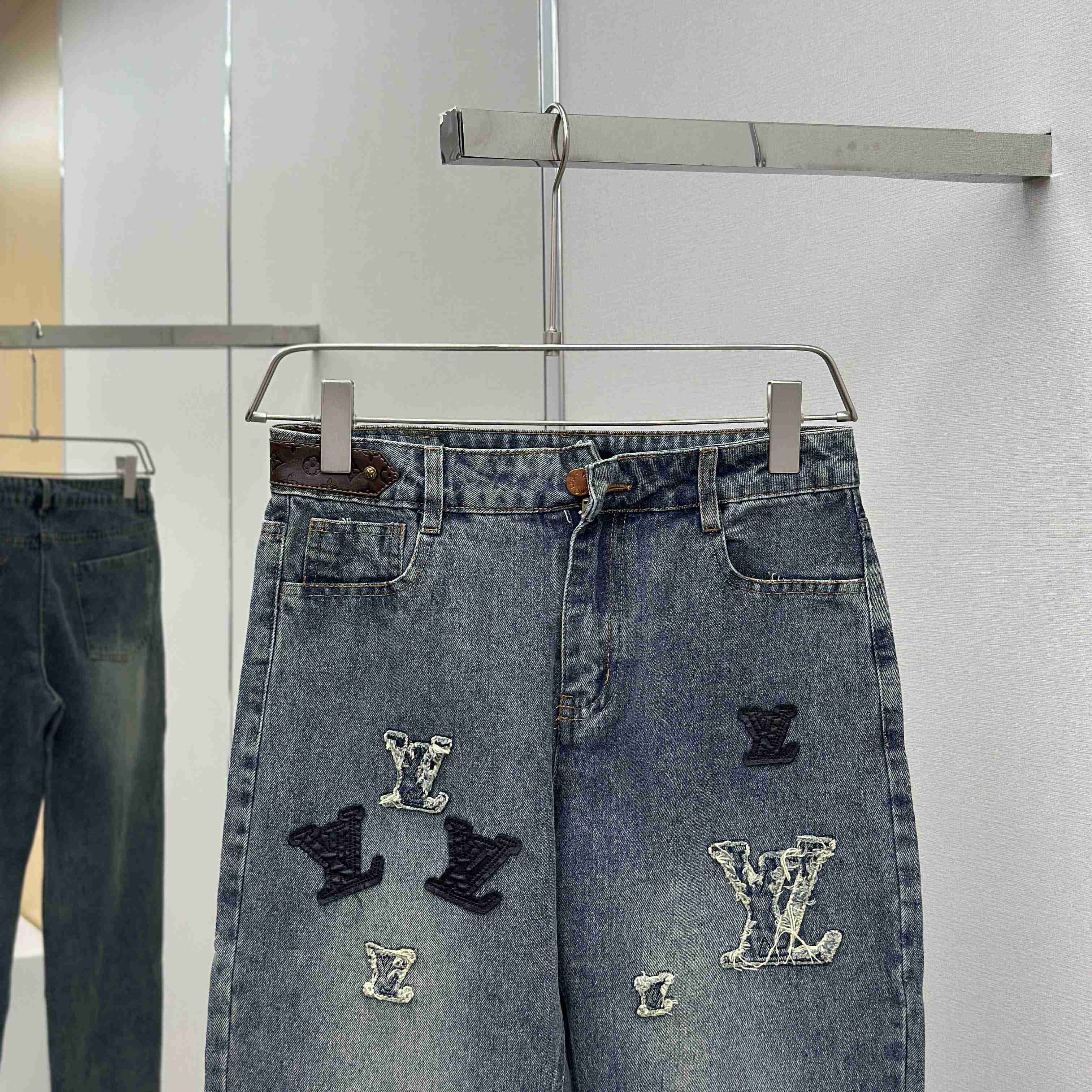 Louis Vuitton Jeans - DopestKickz