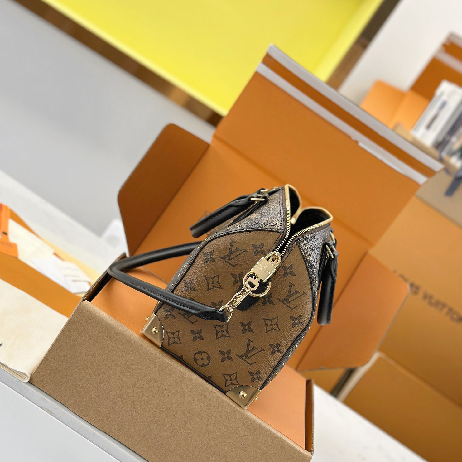 Louis Vuitton Speedy Trunk 25 M26181 - DopestKickz