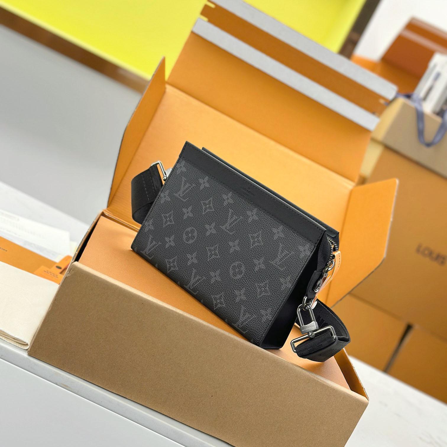 Louis Vuitton Gaston Wearable Wallet  M81124 - DopestKickz
