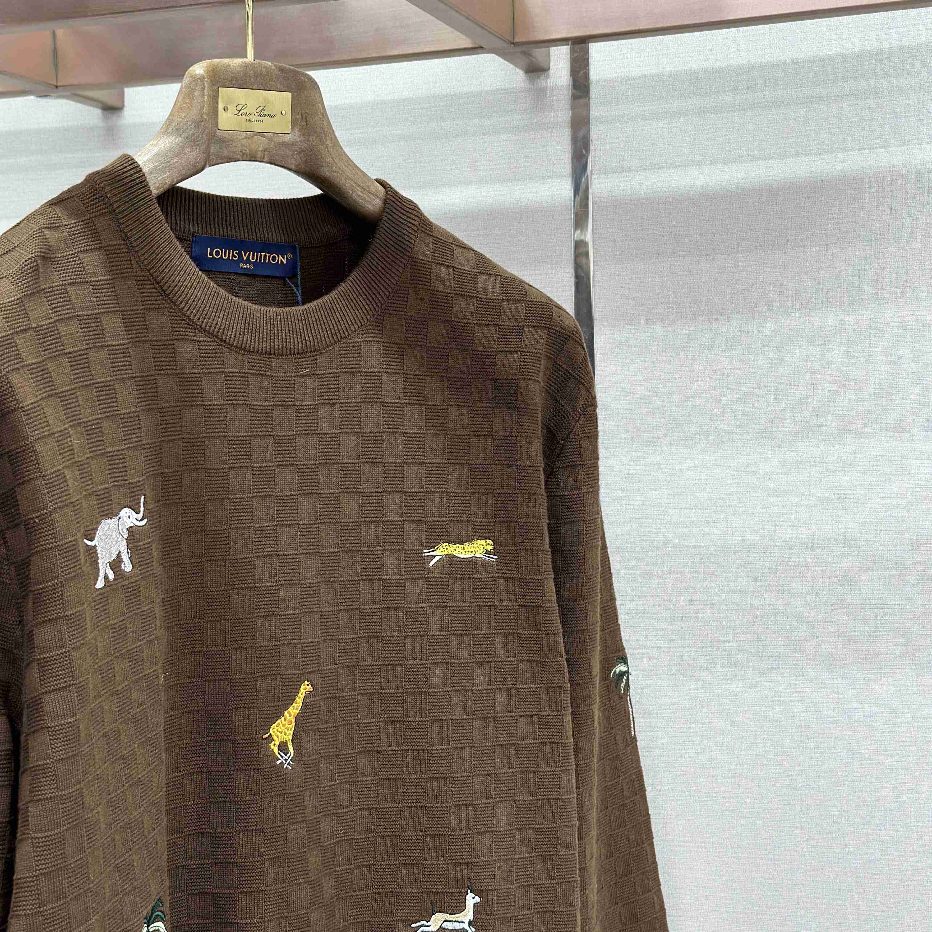 Louis Vuitton LV x The The Darjeeling Limited Embroidered Long-Sleeved Crewneck    1AJTYG - DopestKickz