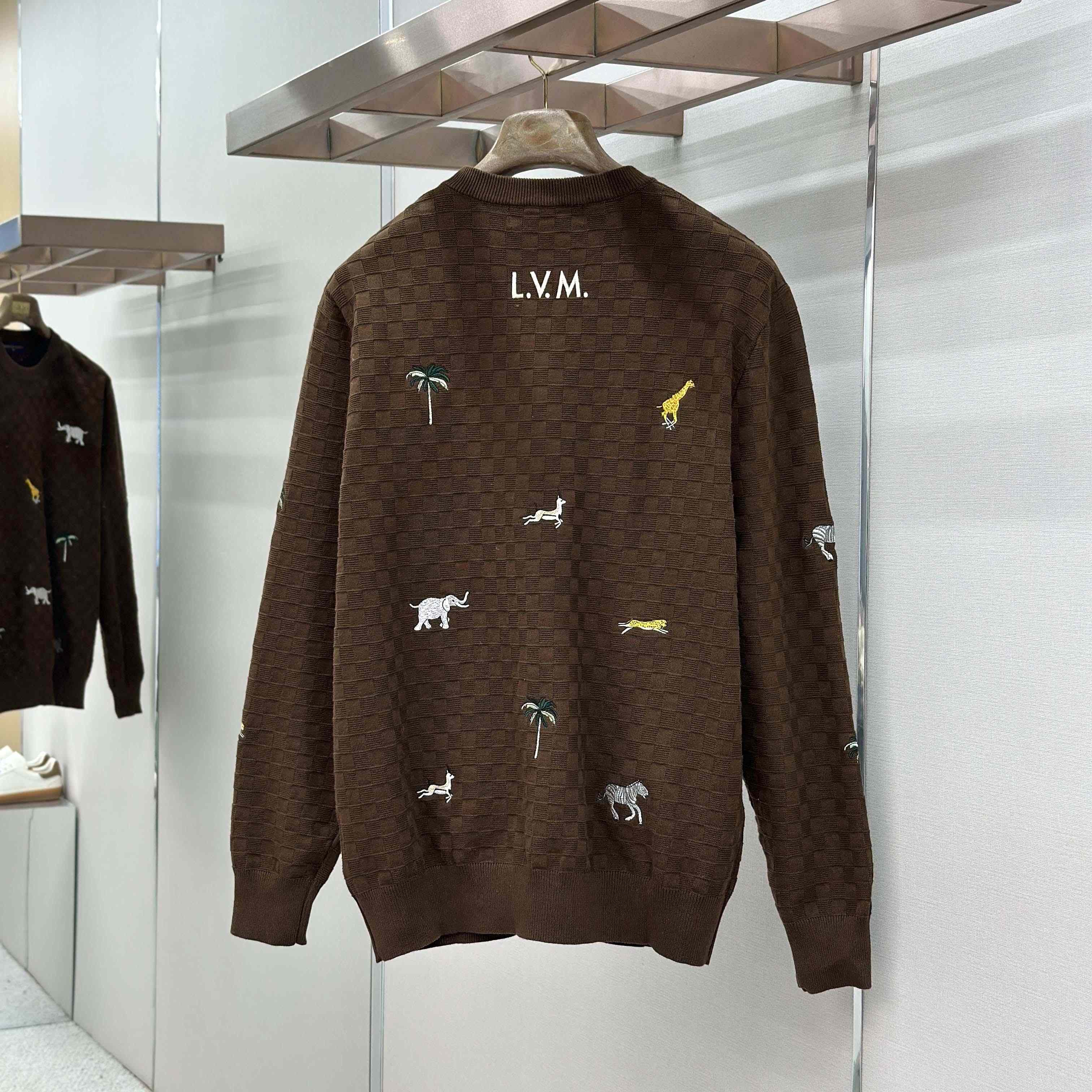 Louis Vuitton LV x The The Darjeeling Limited Embroidered Long-Sleeved Crewneck    1AJTYG - DopestKickz