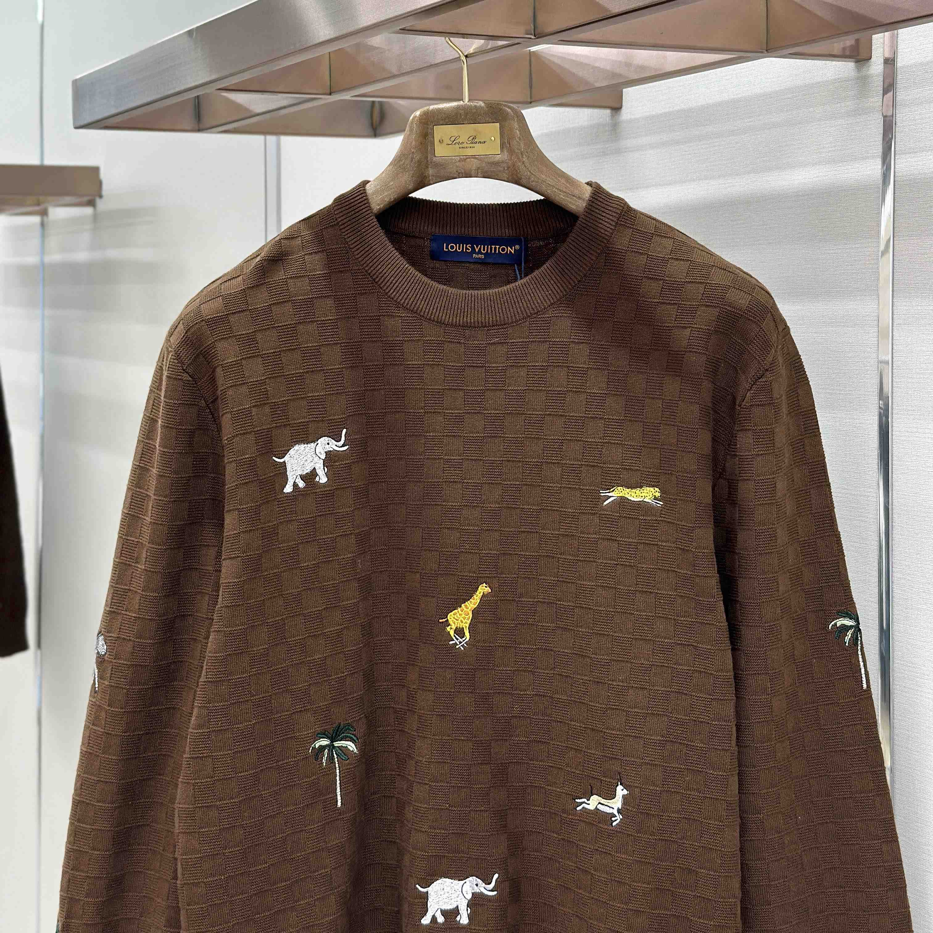 Louis Vuitton LV x The The Darjeeling Limited Embroidered Long-Sleeved Crewneck    1AJTYG - DopestKickz