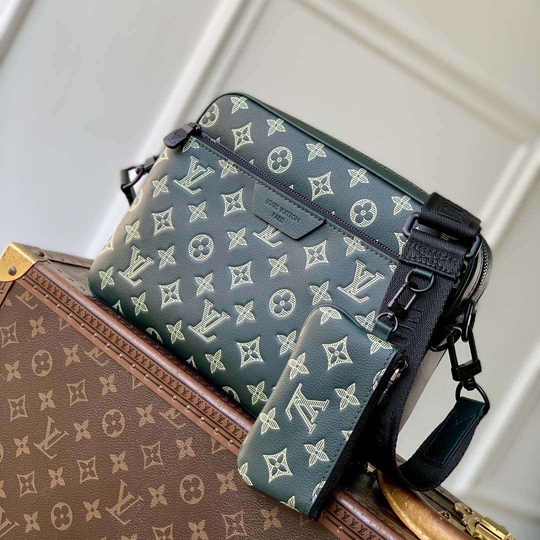 Louis Vuitton Trio Messenger   M27154 - DopestKickz