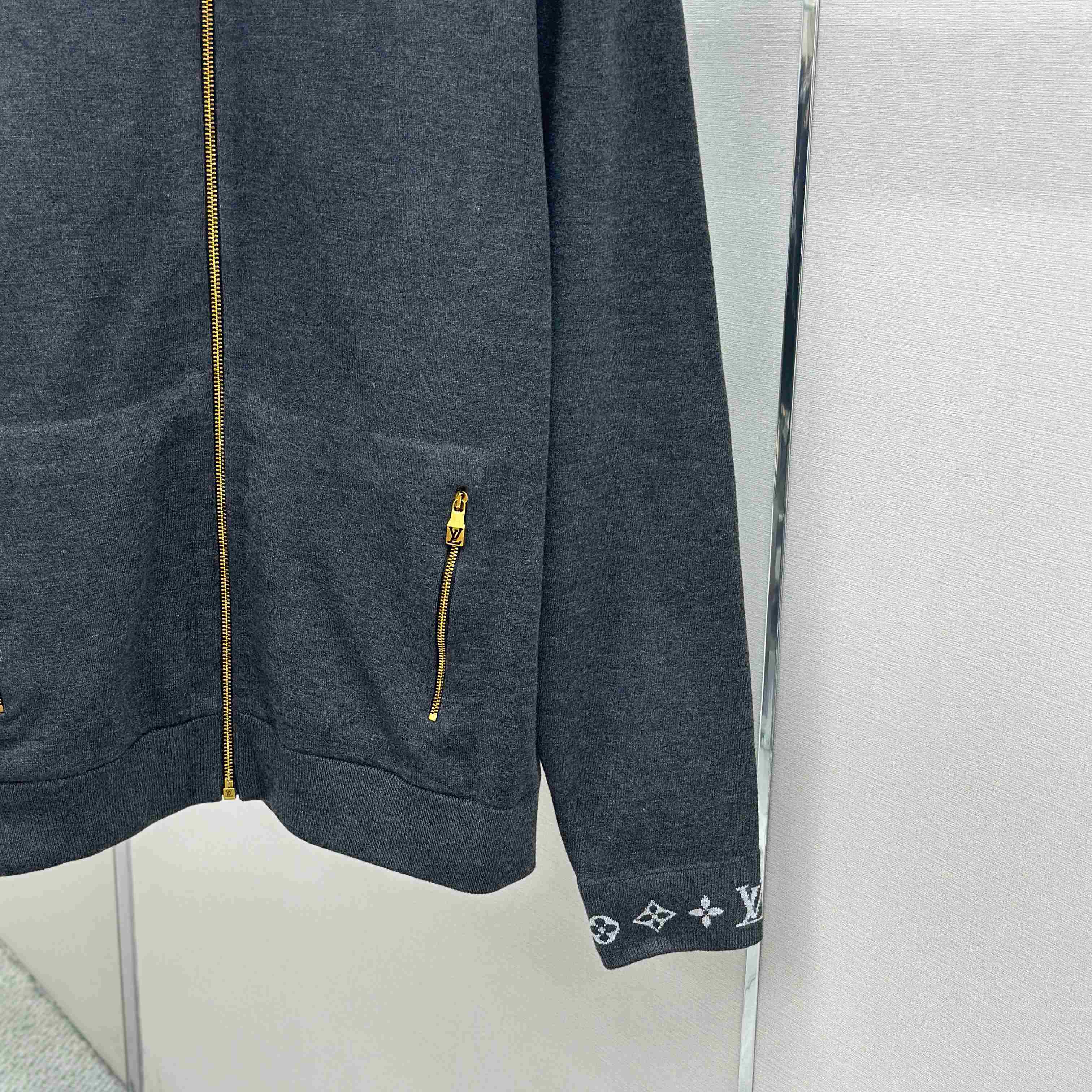 Louis Vuitton Zippered Fleece Blouson    1AJTU2 - DopestKickz