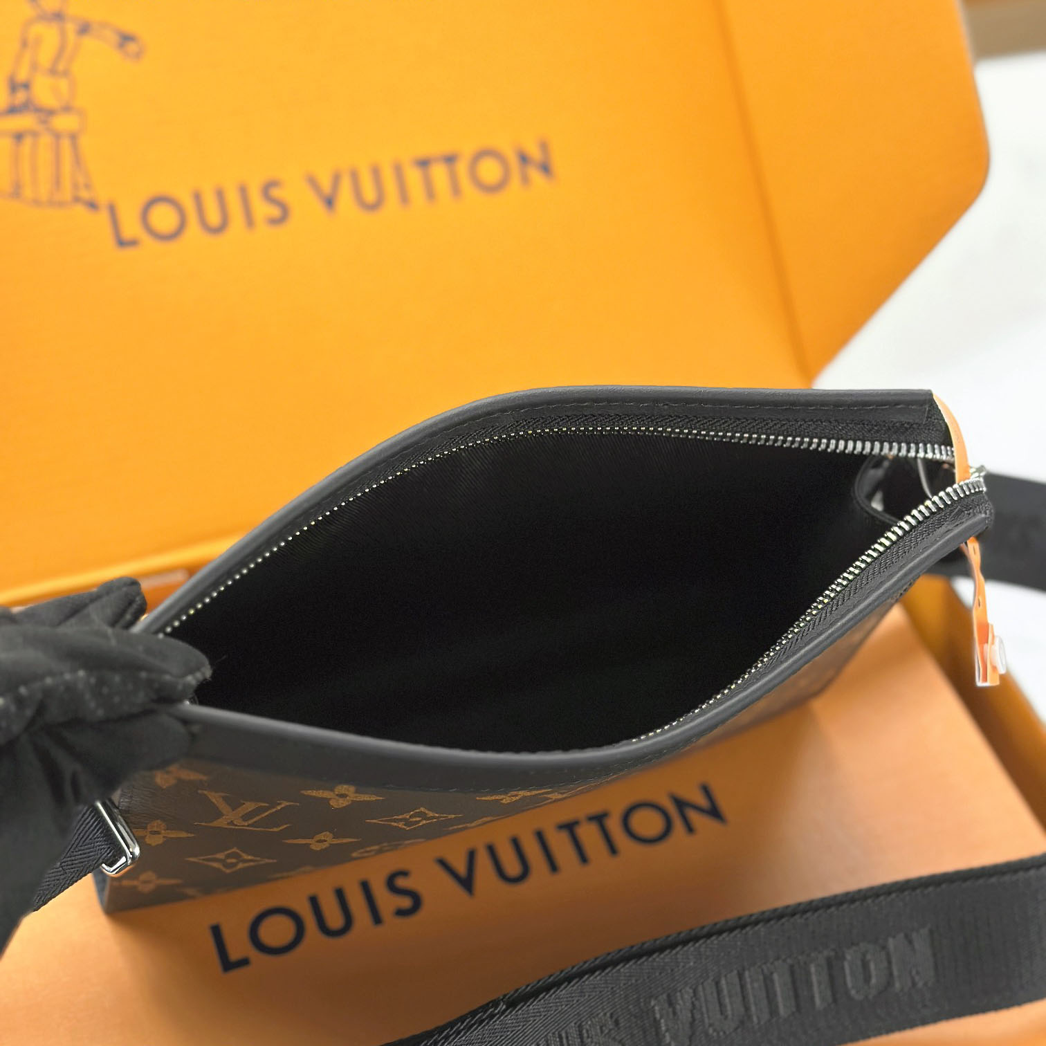 Louis Vuitton Gaston Wearable Wallet M14036 - DopestKickz