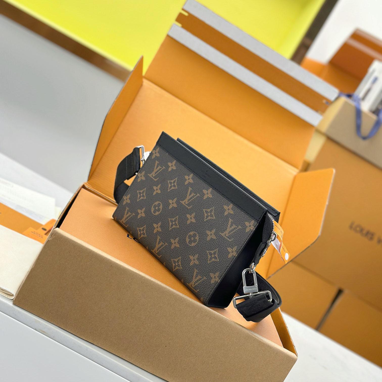 Louis Vuitton Gaston Wearable Wallet M14036 - DopestKickz