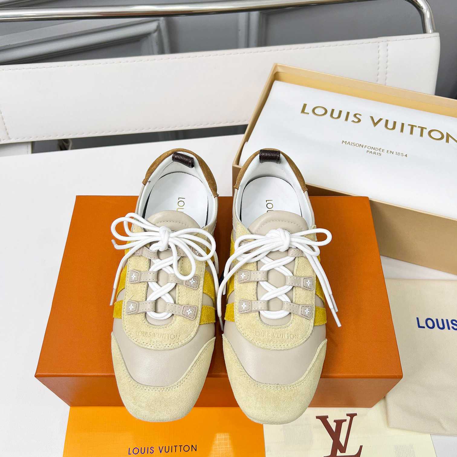 Louis Vuitton Sneakerina 1AHNEM - DopestKickz