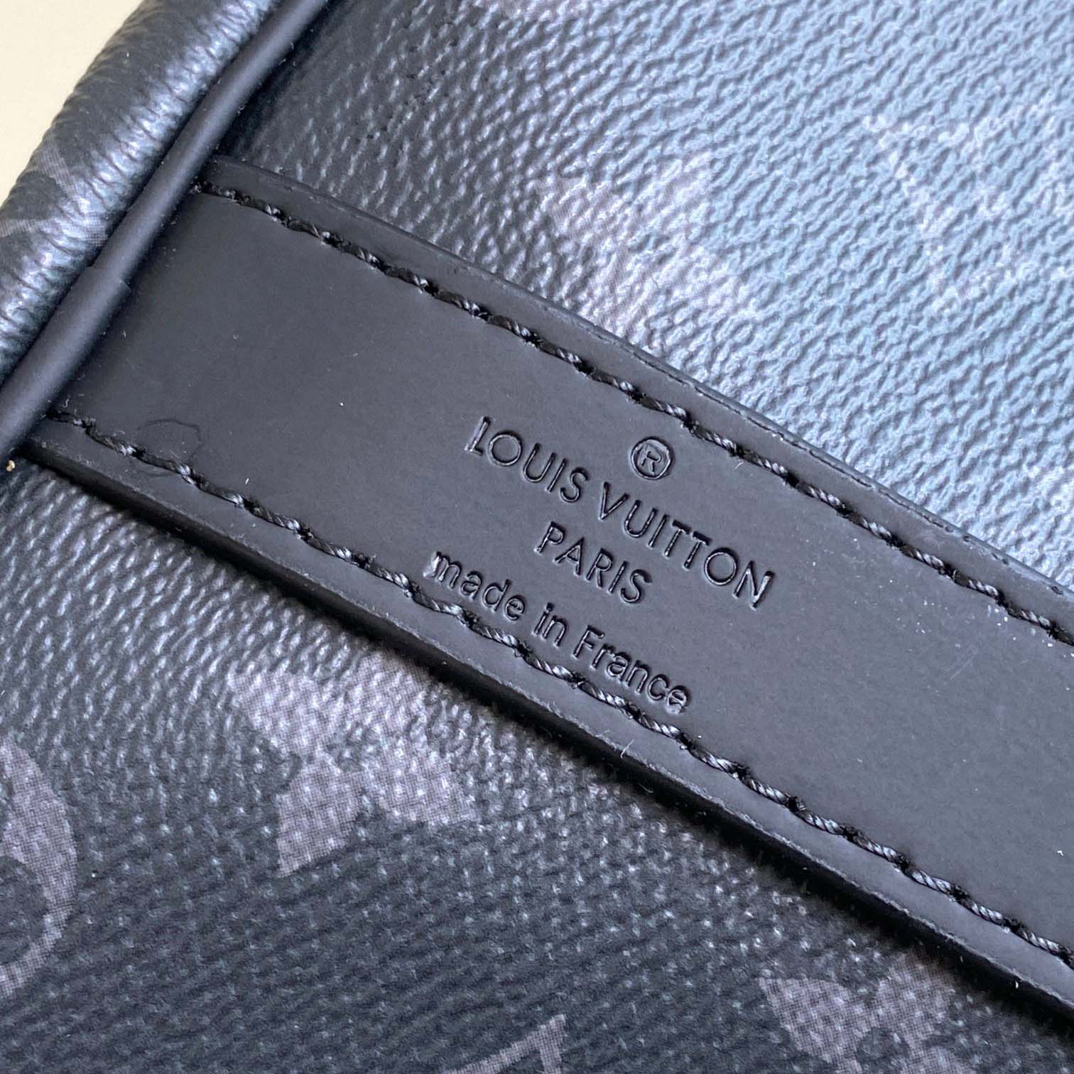 Louis Vuitton Keepall Bandoulière 50   M26434 - DopestKickz