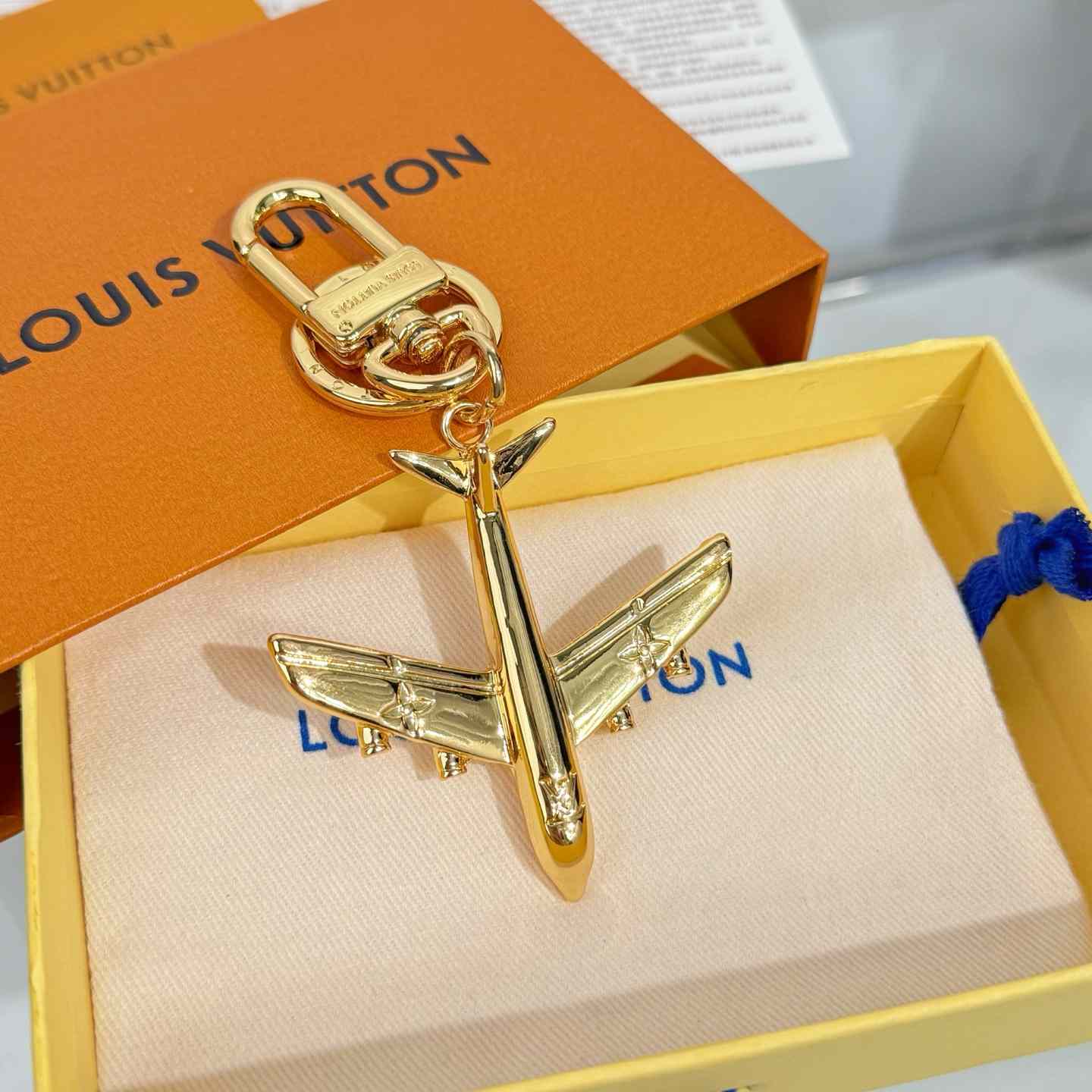 Louis Vuitton LV Plane Key Holder and Bag Charm S00 - DopestKickz