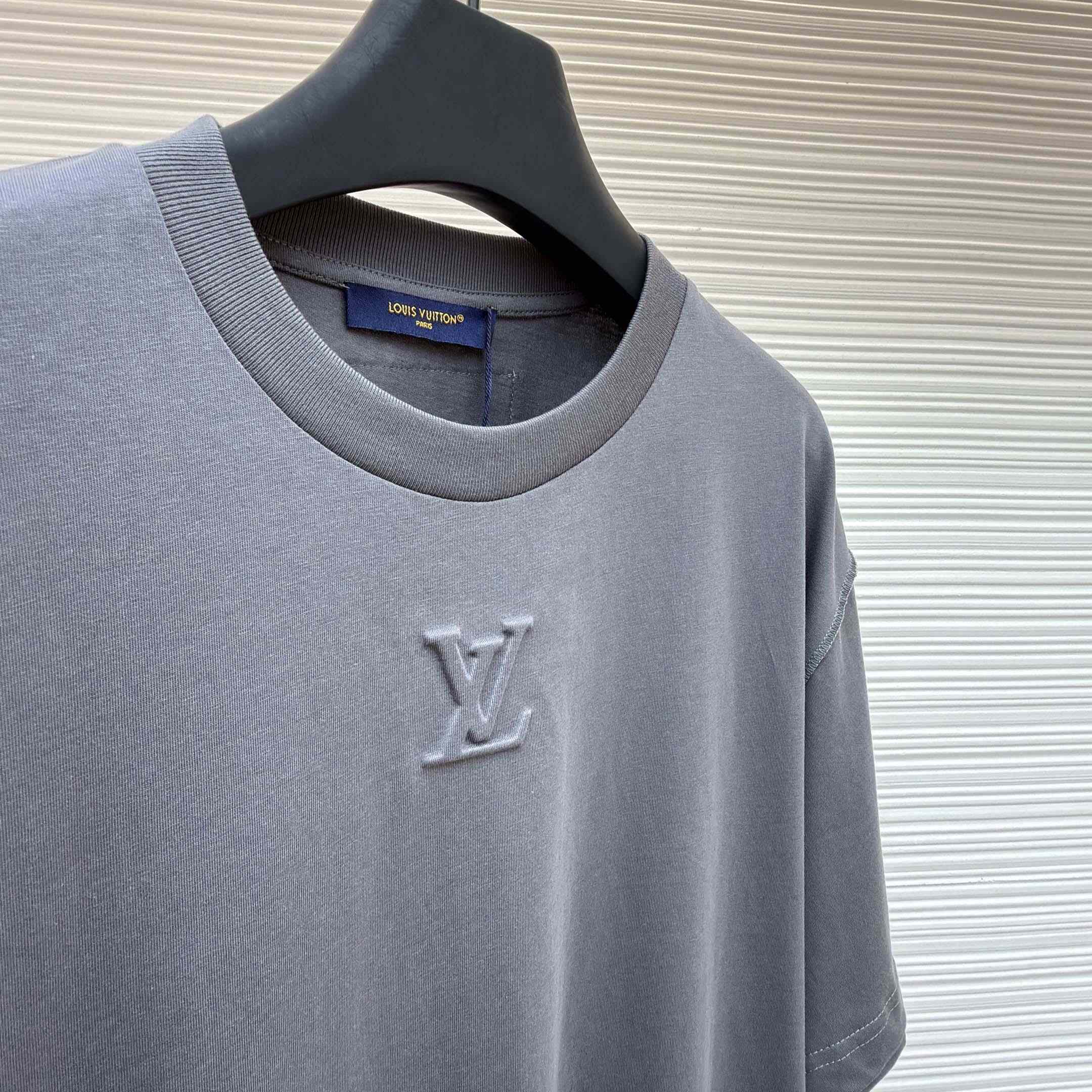 Louis Vuitton Embossed LV T-Shirt   1AGIJ2 - DopestKickz