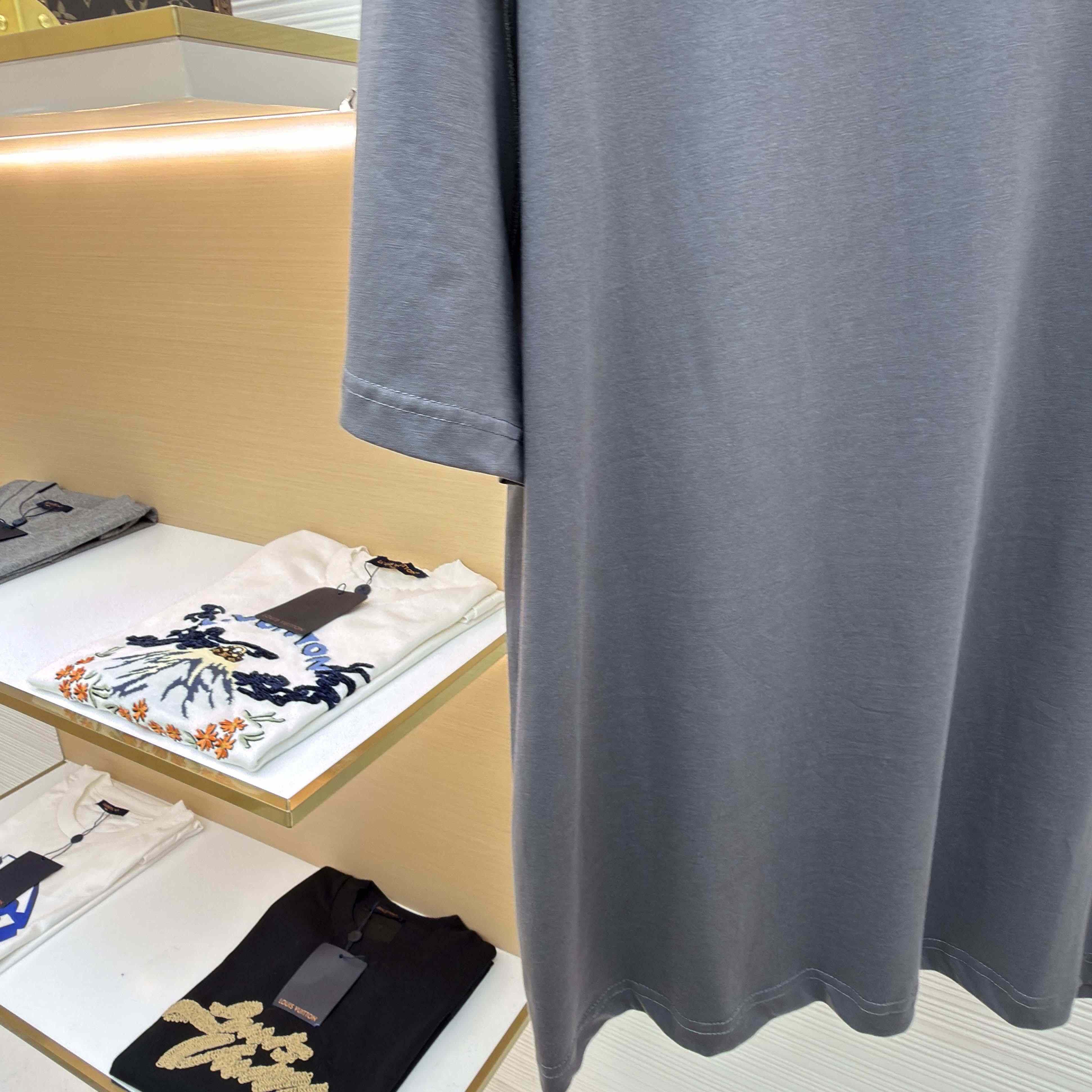 Louis Vuitton Embossed LV T-Shirt   1AGIJ2 - DopestKickz