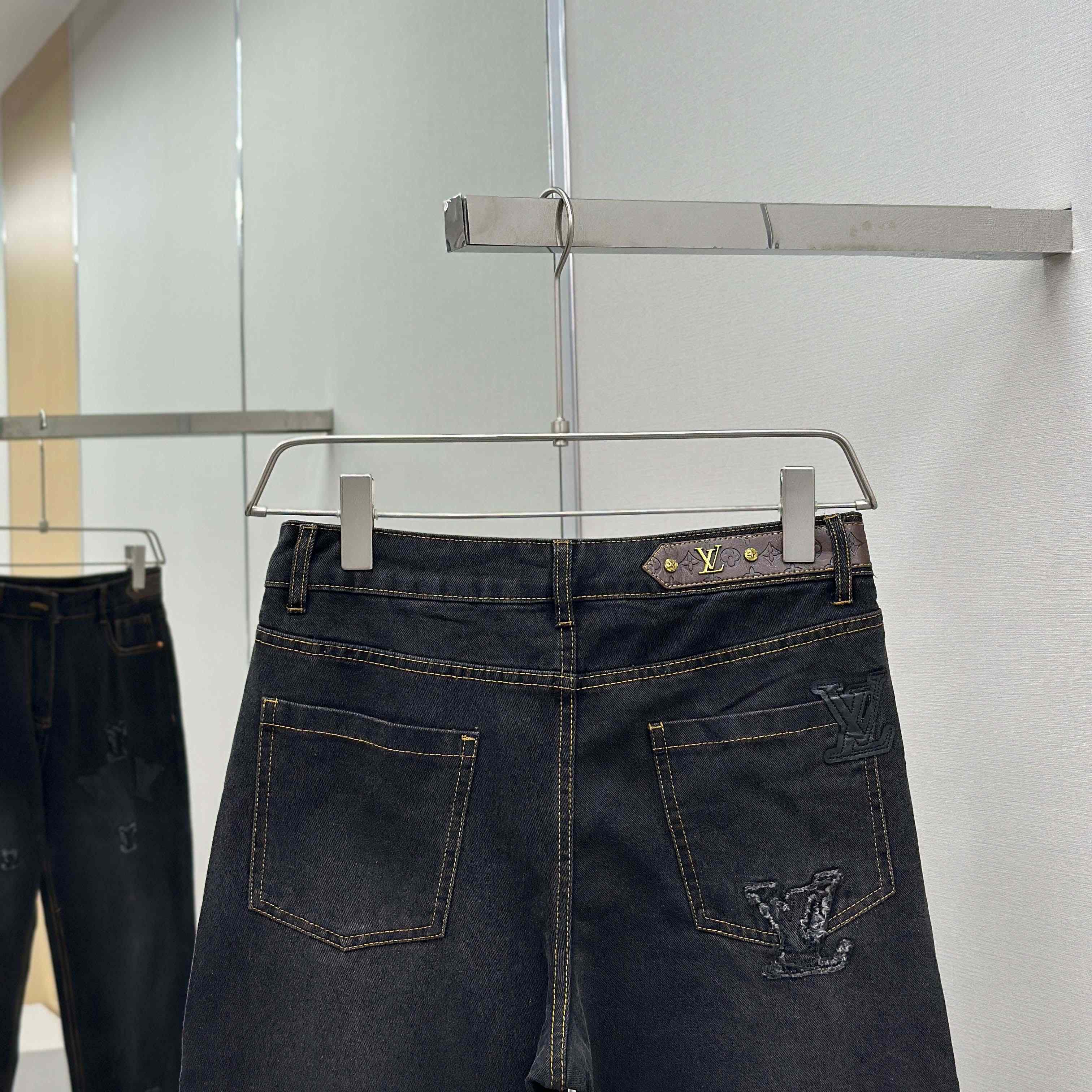 Louis Vuitton Jeans - DopestKickz