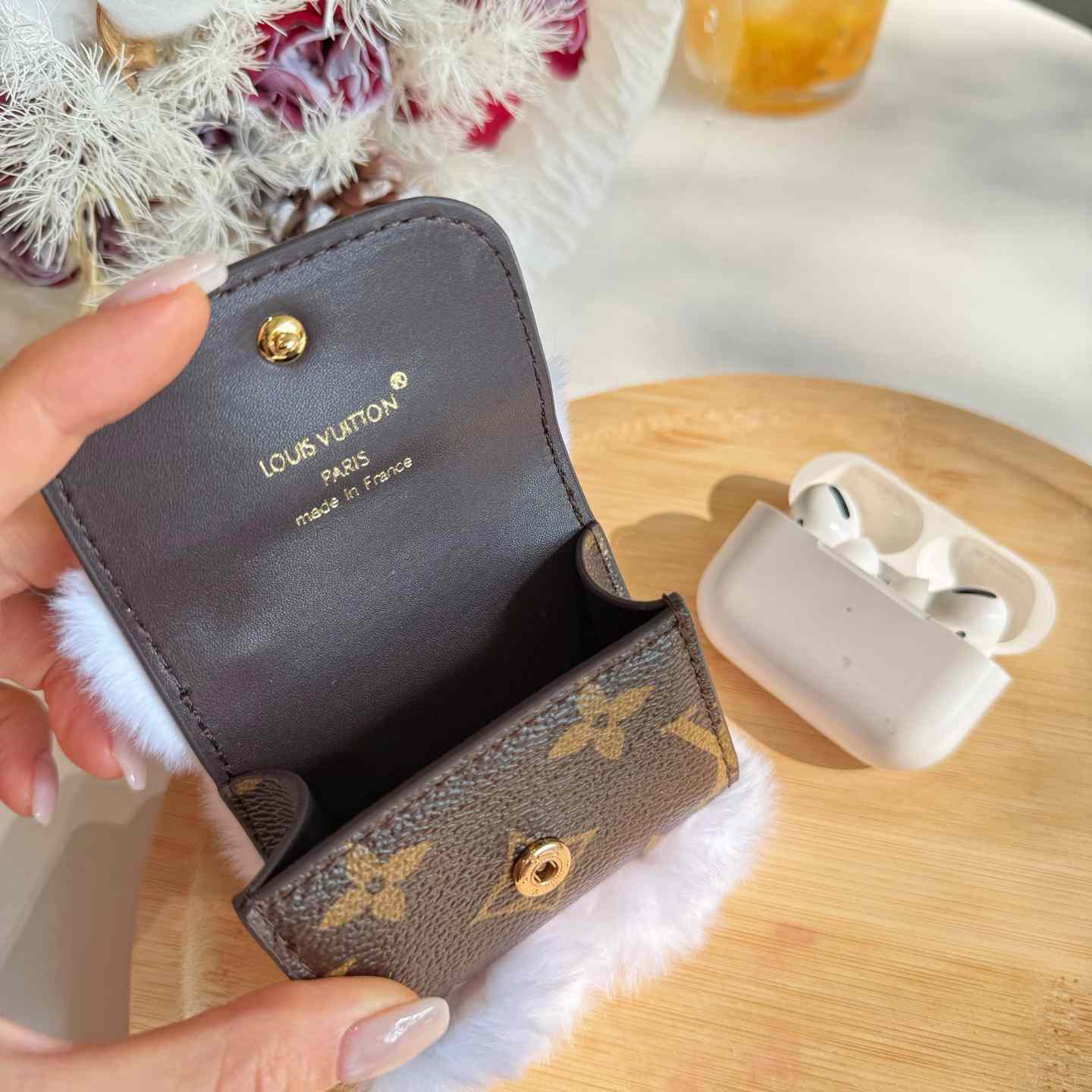 Louis Vuitton Vivienne Bag Charm S00 - DopestKickz